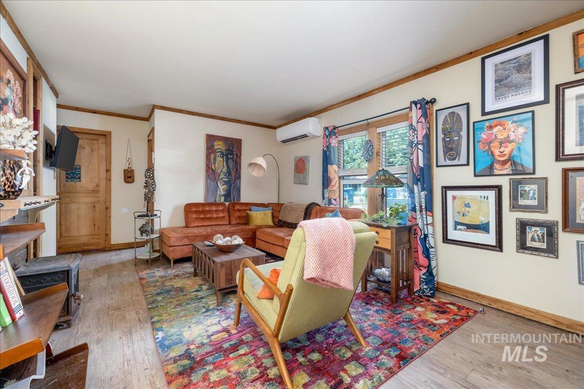 3213 W Edgemoor Road, Boise, Idaho 83703, 2 Bedrooms, 1 Bathroom, Residential For Sale, Price $415,000, 98998224