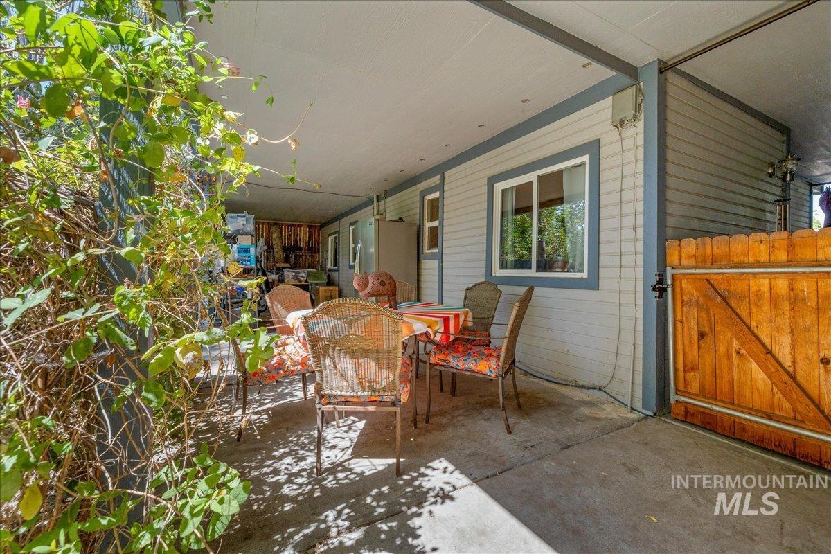 3213 W Edgemoor Road, Boise, Idaho 83703, 2 Bedrooms, 1 Bathroom, Residential For Sale, Price $415,000, 98998224