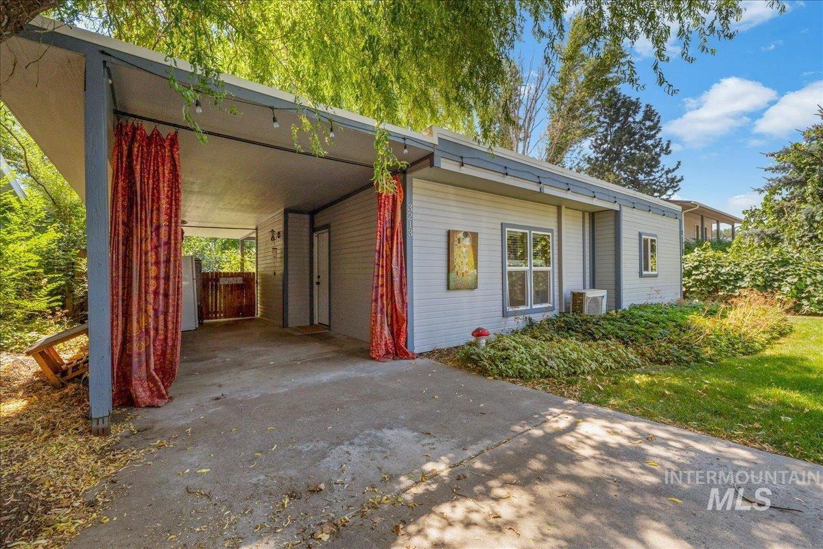 3213 W Edgemoor Road, Boise, Idaho 83703, 2 Bedrooms, 1 Bathroom, Residential For Sale, Price $415,000, 98998224