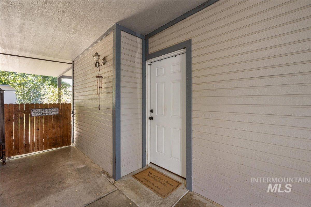 3213 W Edgemoor Road, Boise, Idaho 83703, 2 Bedrooms, 1 Bathroom, Residential For Sale, Price $415,000, 98998224