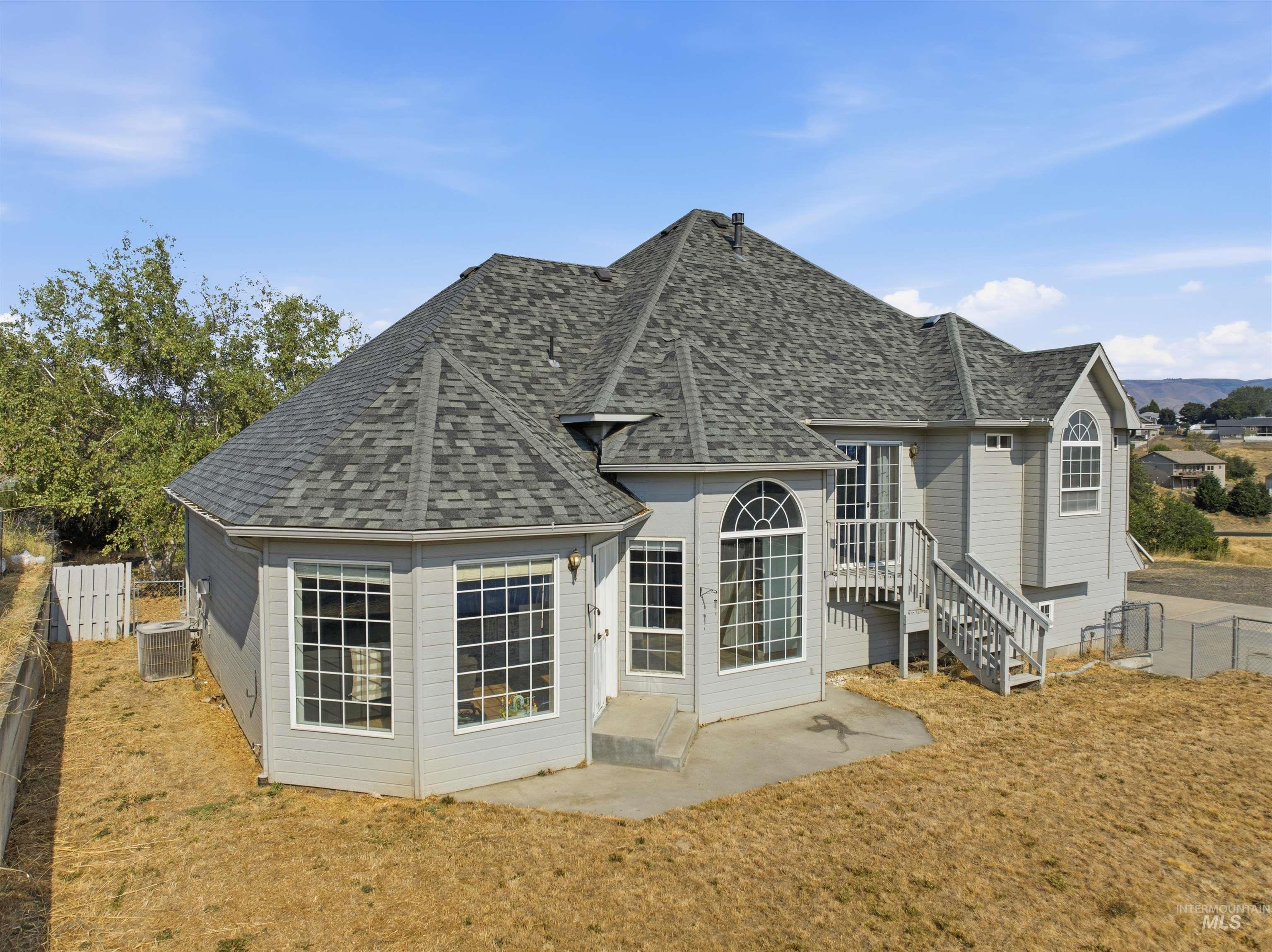2625 16th St, Clarkston, Washington 99403, 3 Bedrooms, 2 Bathrooms, Residential For Sale, Price $465,000, 98998237