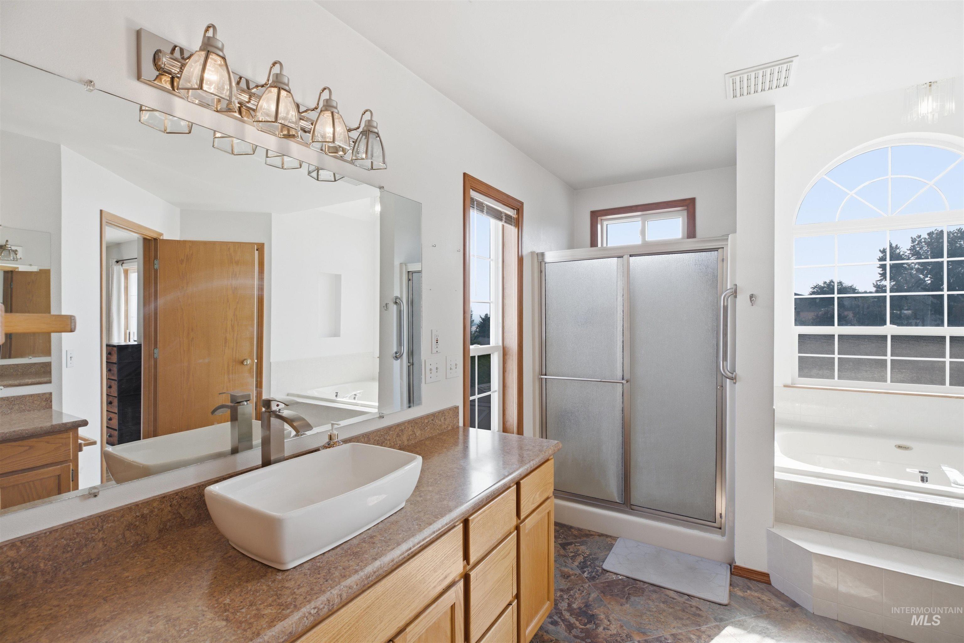 2625 16th St, Clarkston, Washington 99403, 3 Bedrooms, 2 Bathrooms, Residential For Sale, Price $465,000, 98998237