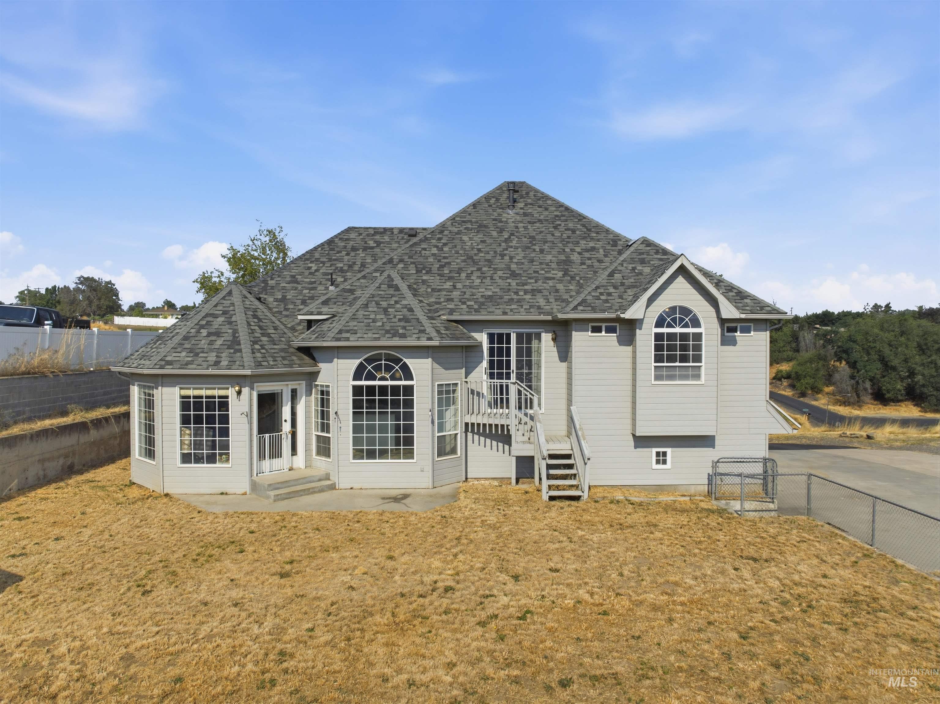 2625 16th St, Clarkston, Washington 99403, 3 Bedrooms, 2 Bathrooms, Residential For Sale, Price $465,000, 98998237