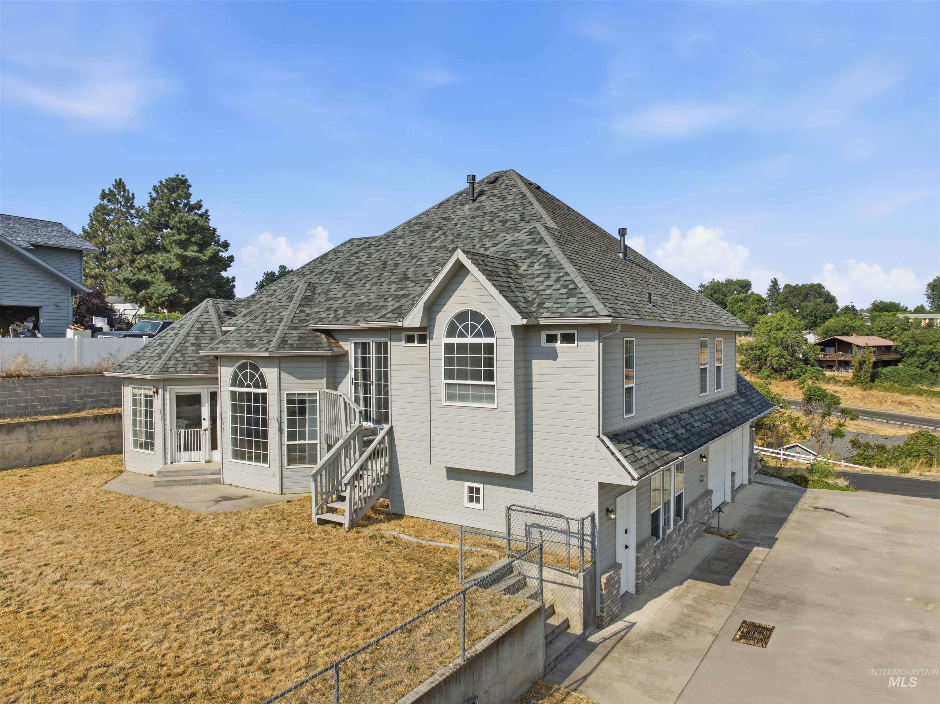 2625 16th St, Clarkston, Washington 99403, 3 Bedrooms, 2 Bathrooms, Residential For Sale, Price $465,000, 98998237