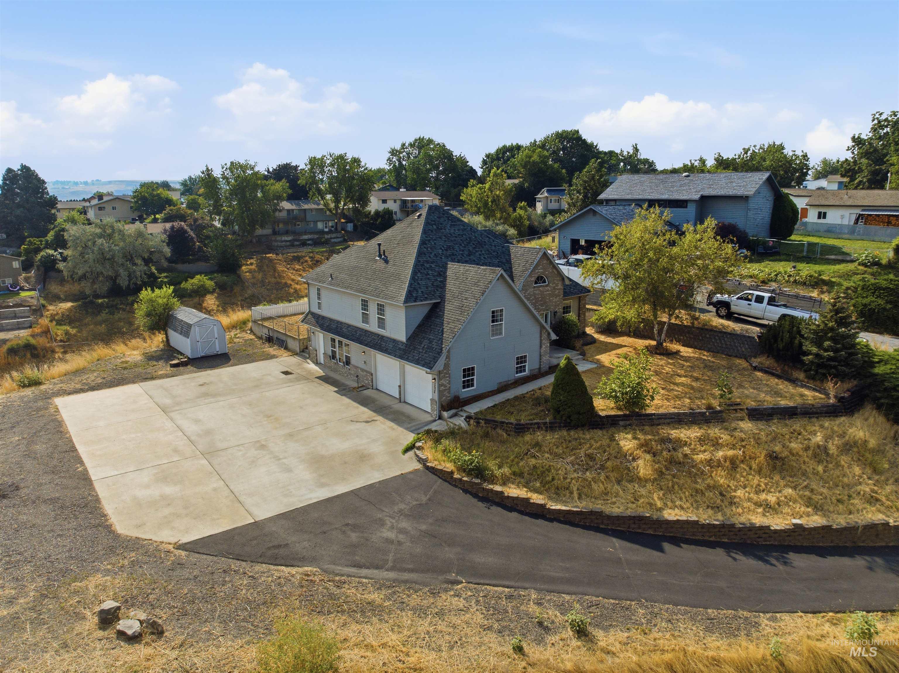 2625 16th St, Clarkston, Washington 99403, 3 Bedrooms, 2 Bathrooms, Residential For Sale, Price $465,000, 98998237