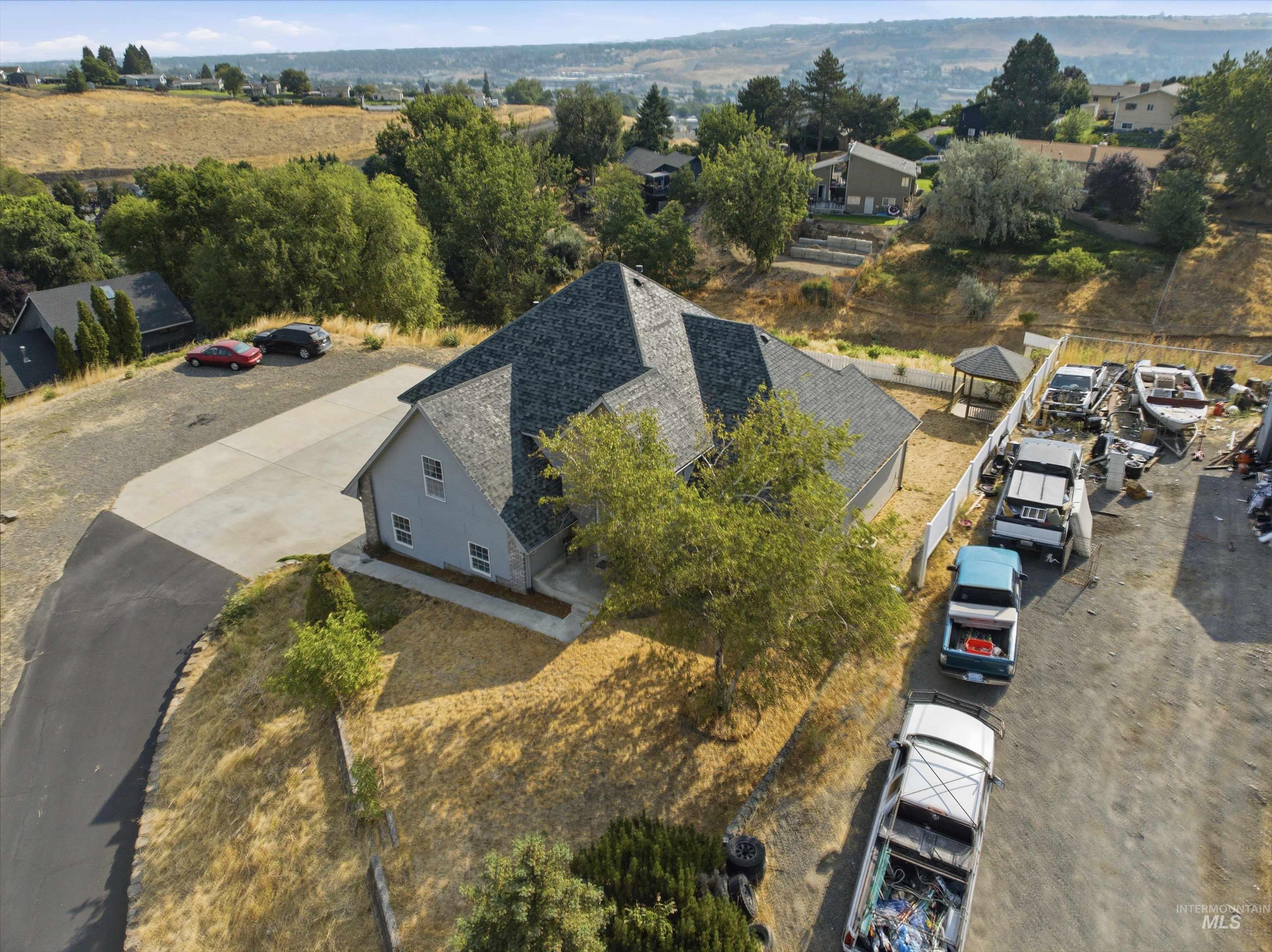 2625 16th St, Clarkston, Washington 99403, 3 Bedrooms, 2 Bathrooms, Residential For Sale, Price $465,000, 98998237