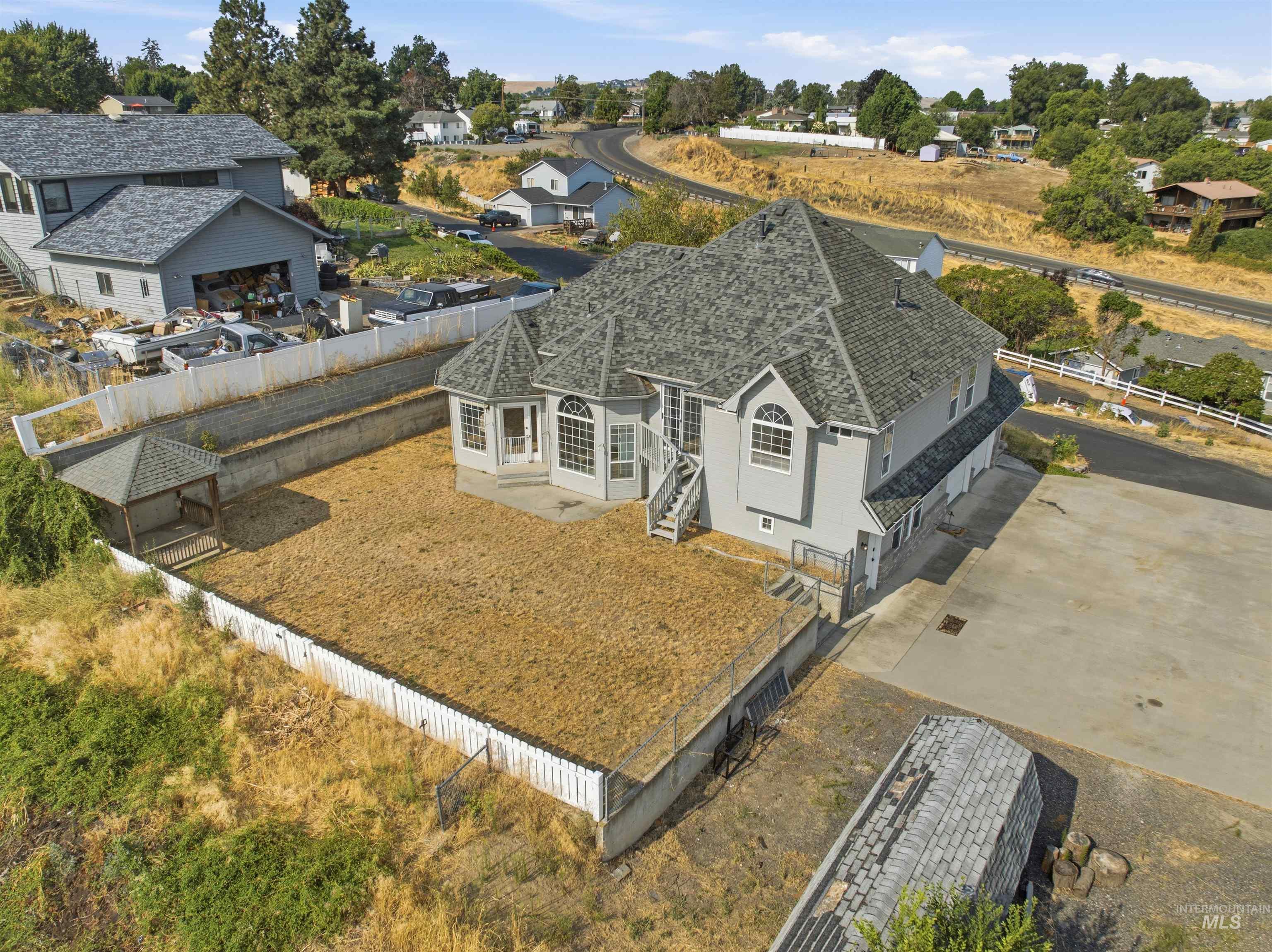 2625 16th St, Clarkston, Washington 99403, 3 Bedrooms, 2 Bathrooms, Residential For Sale, Price $465,000, 98998237