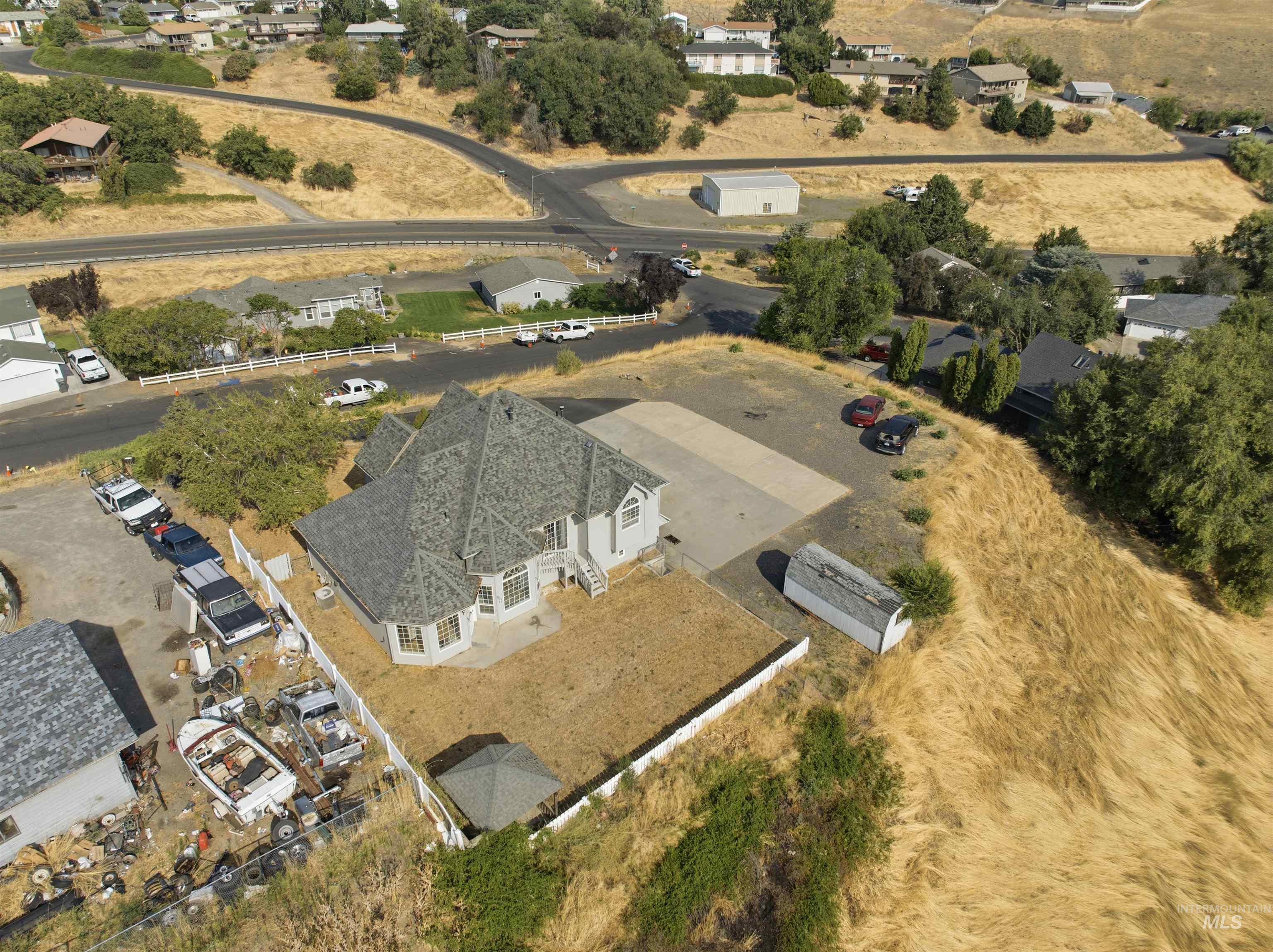 2625 16th St, Clarkston, Washington 99403, 3 Bedrooms, 2 Bathrooms, Residential For Sale, Price $465,000, 98998237