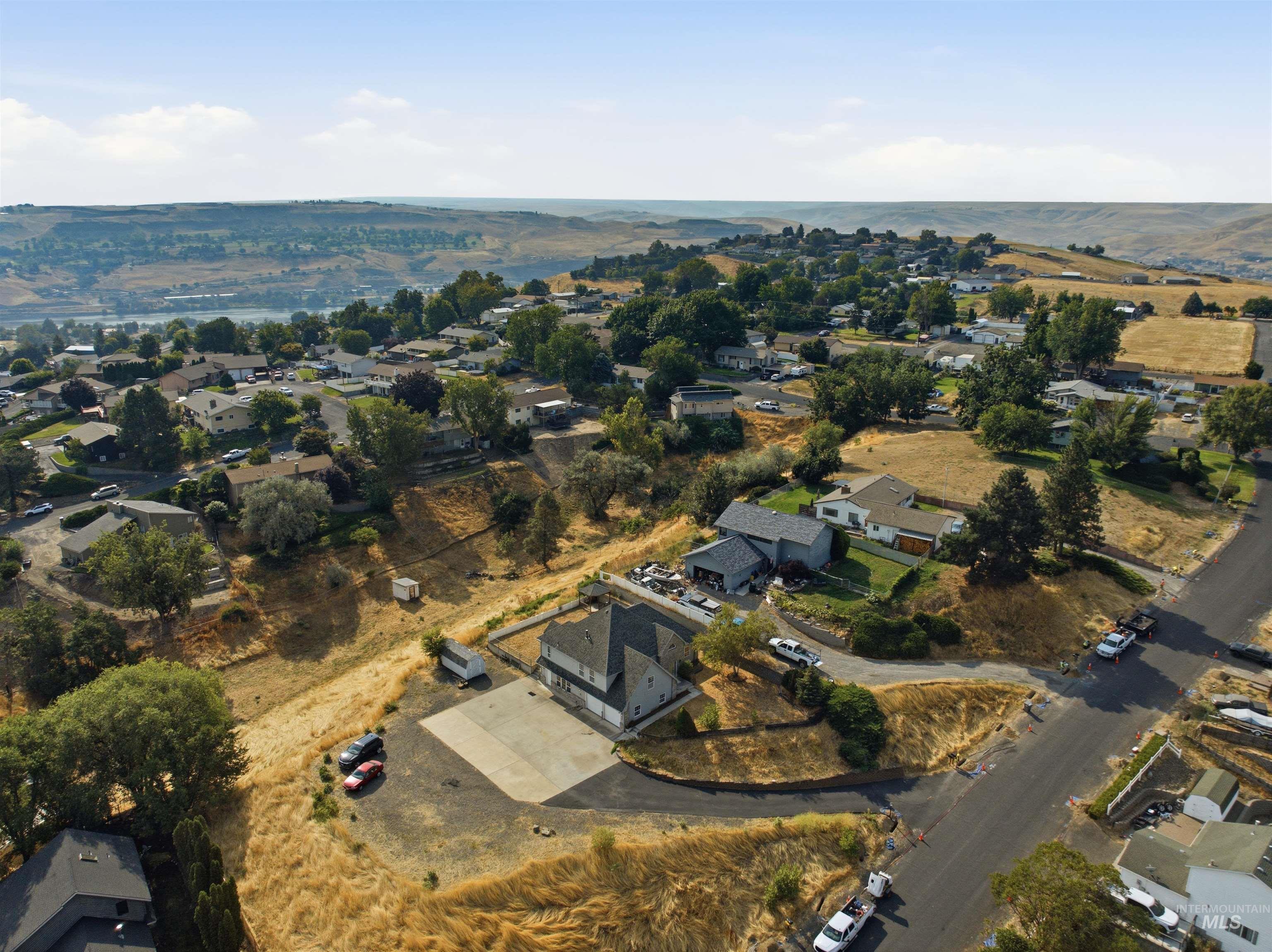 2625 16th St, Clarkston, Washington 99403, 3 Bedrooms, 2 Bathrooms, Residential For Sale, Price $465,000, 98998237