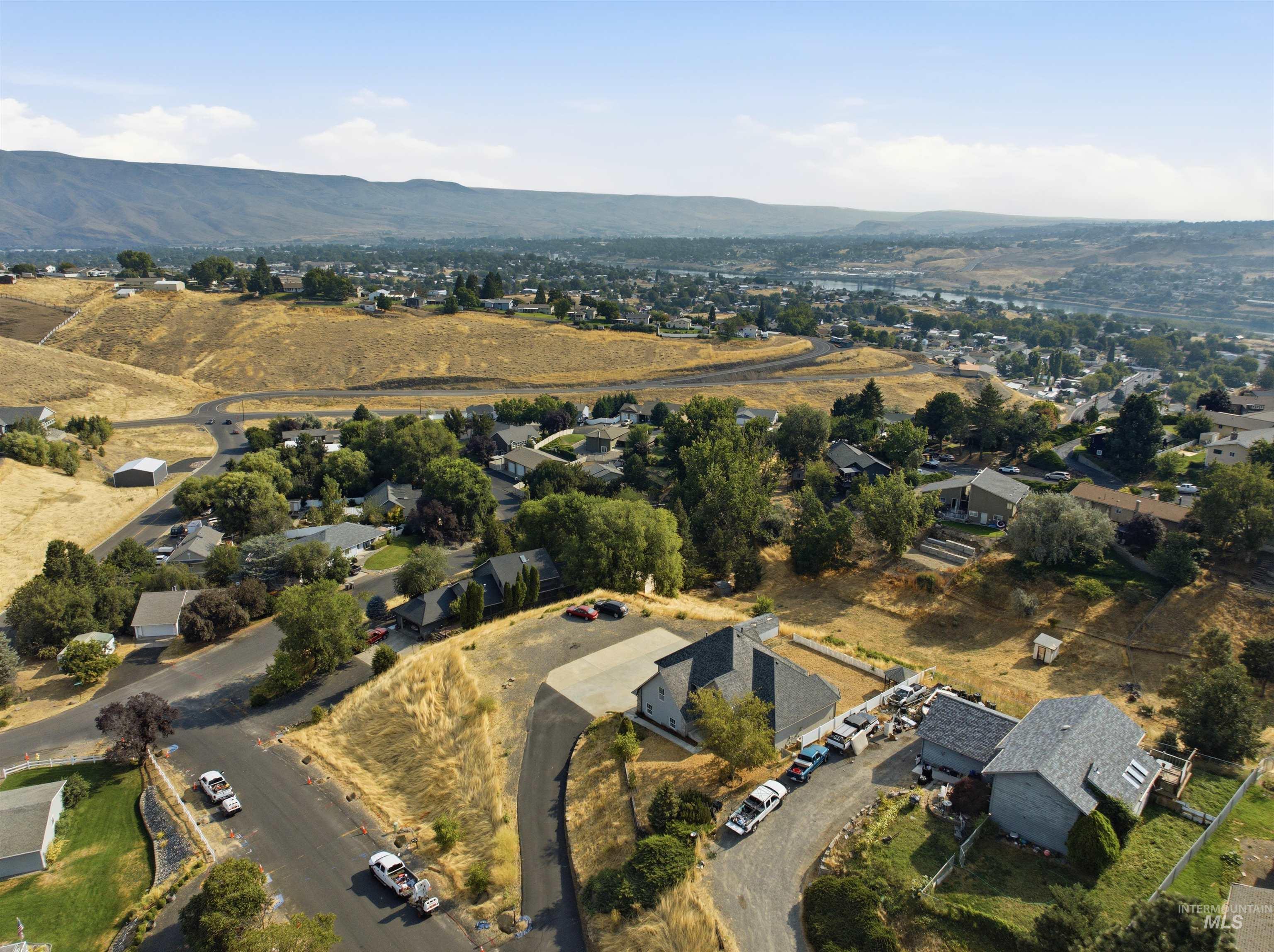 2625 16th St, Clarkston, Washington 99403, 3 Bedrooms, 2 Bathrooms, Residential For Sale, Price $465,000, 98998237