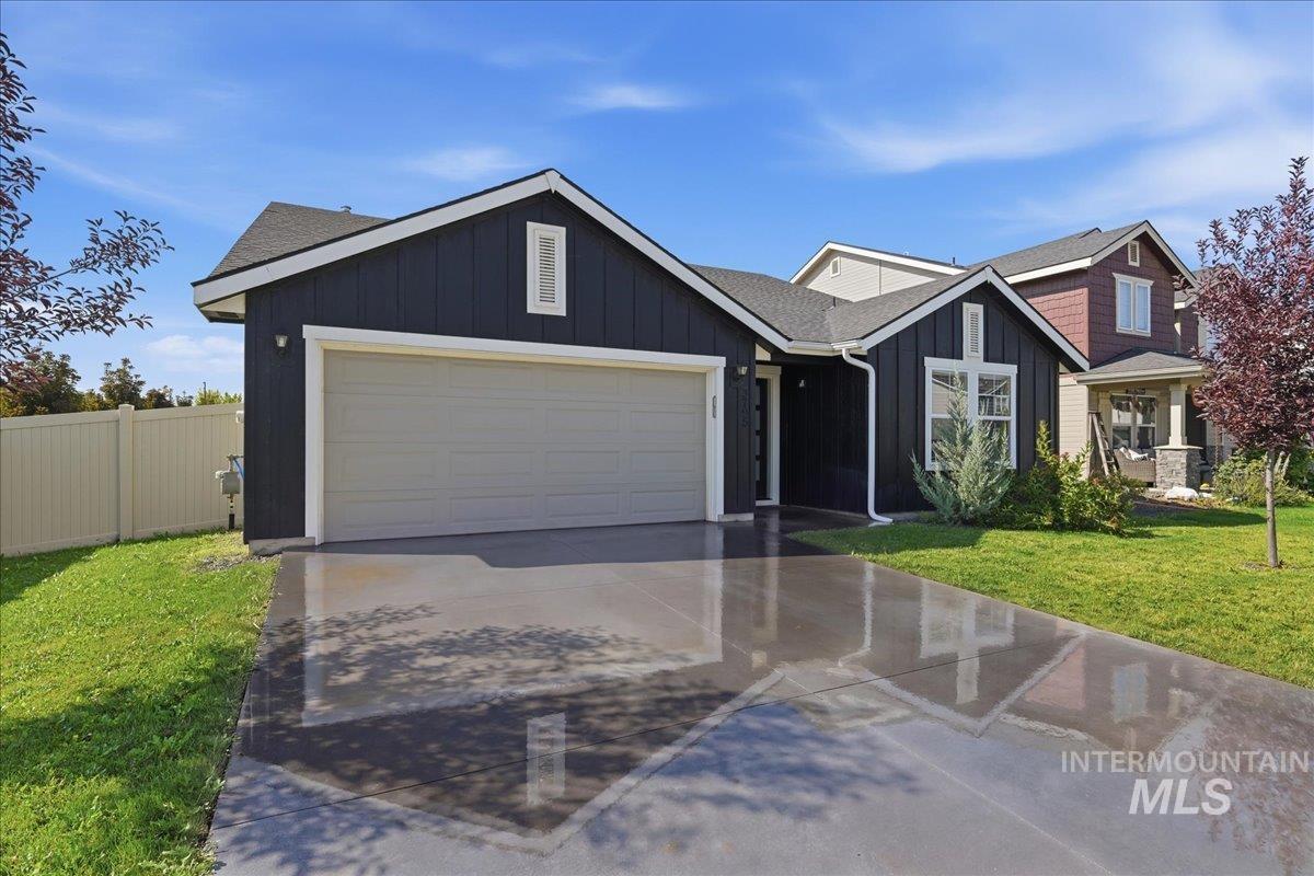 3795 E Berwick Dr, Nampa, Idaho 83686, 3 Bedrooms, 2 Bathrooms, Residential For Sale, Price $455,000, 98998241