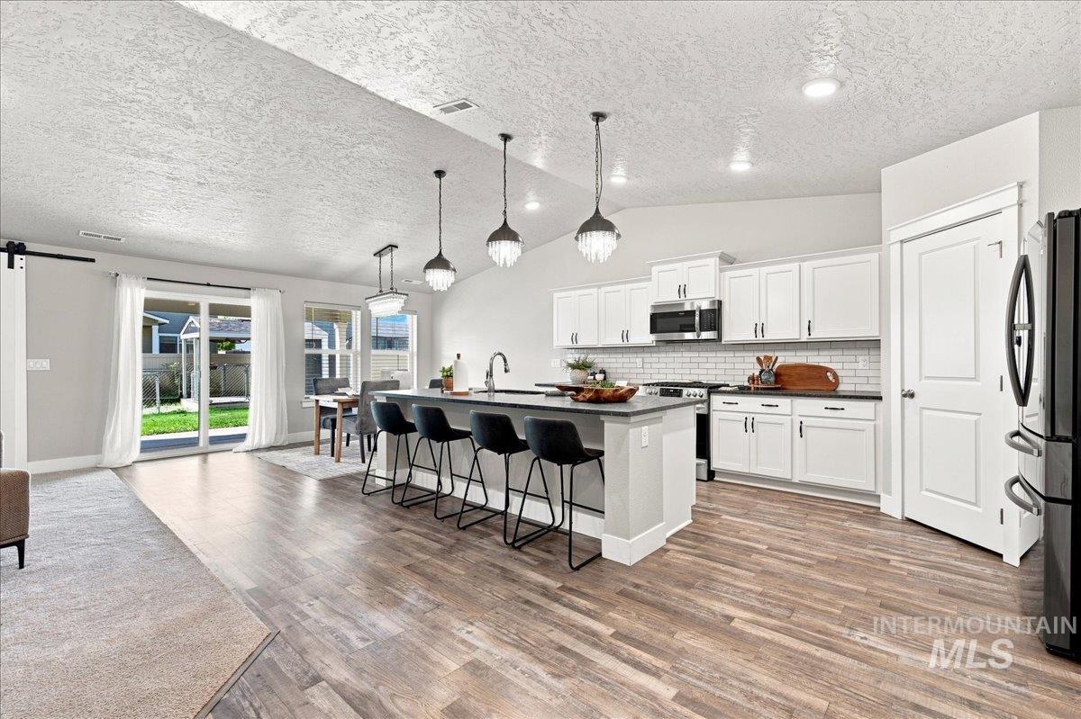 3795 E Berwick Dr, Nampa, Idaho 83686, 3 Bedrooms, 2 Bathrooms, Residential For Sale, Price $455,000, 98998241