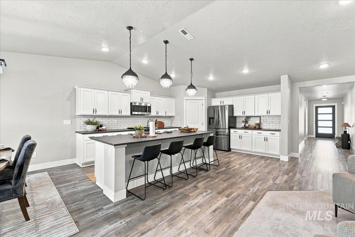 3795 E Berwick Dr, Nampa, Idaho 83686, 3 Bedrooms, 2 Bathrooms, Residential For Sale, Price $455,000, 98998241