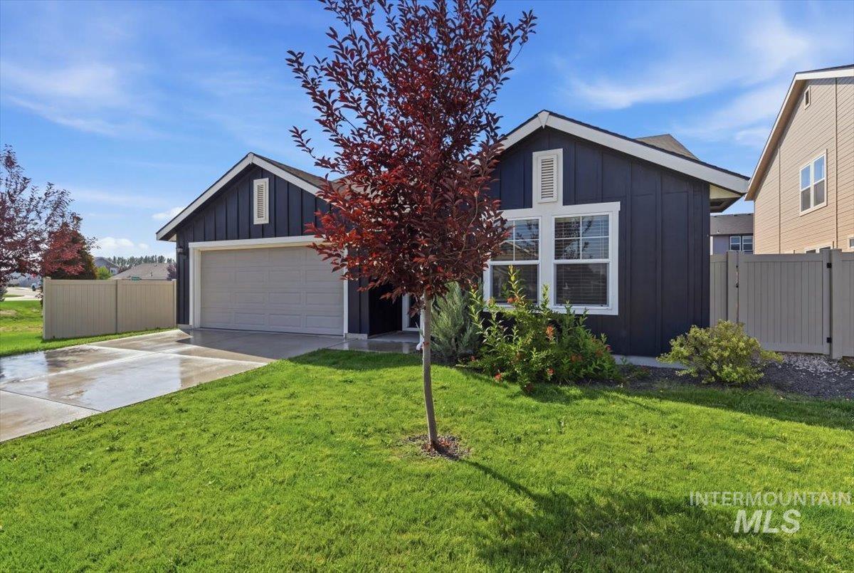 3795 E Berwick Dr, Nampa, Idaho 83686, 3 Bedrooms, 2 Bathrooms, Residential For Sale, Price $455,000, 98998241