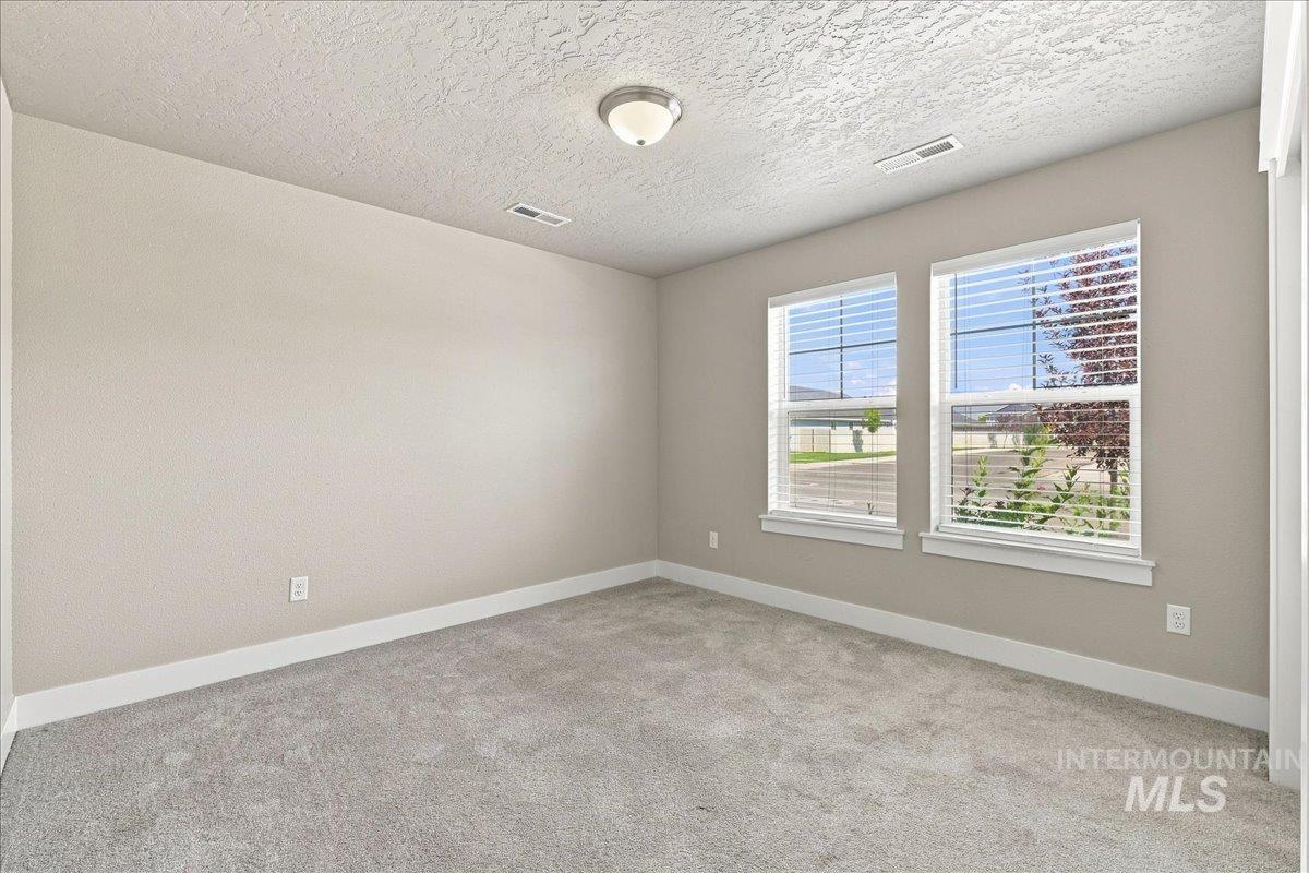 3795 E Berwick Dr, Nampa, Idaho 83686, 3 Bedrooms, 2 Bathrooms, Residential For Sale, Price $455,000, 98998241