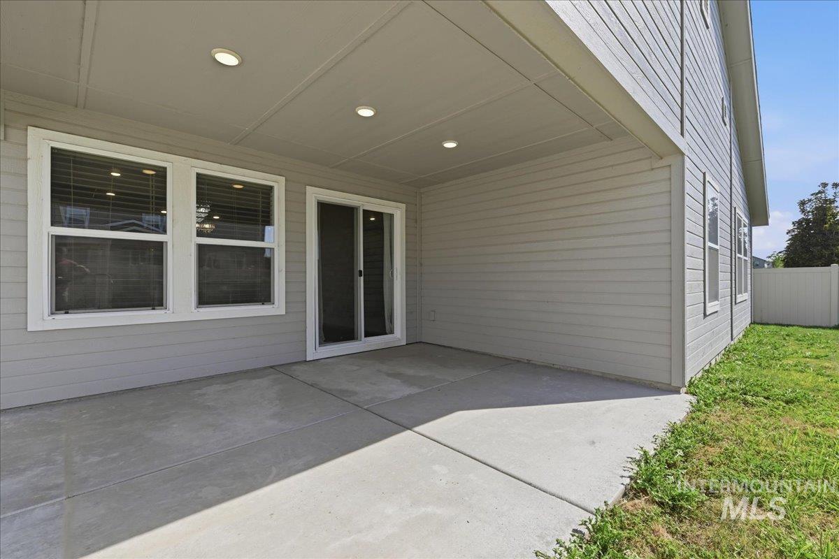 3795 E Berwick Dr, Nampa, Idaho 83686, 3 Bedrooms, 2 Bathrooms, Residential For Sale, Price $455,000, 98998241