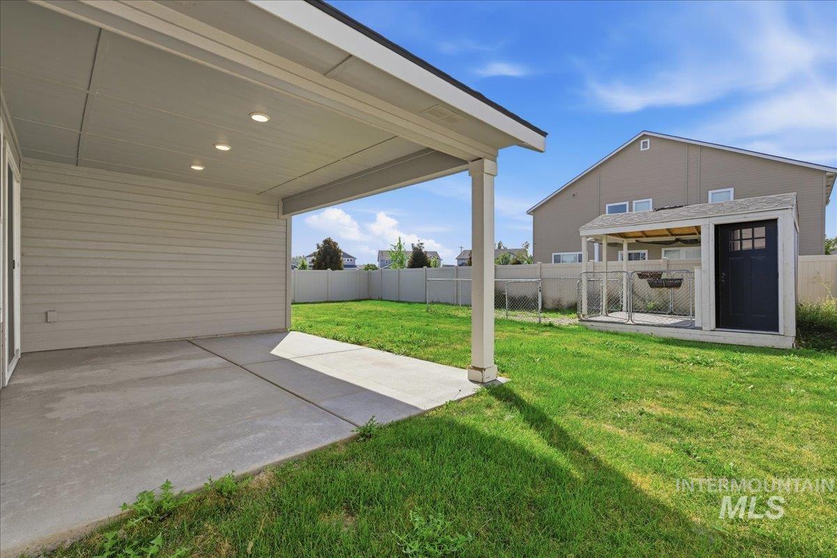 3795 E Berwick Dr, Nampa, Idaho 83686, 3 Bedrooms, 2 Bathrooms, Residential For Sale, Price $455,000, 98998241