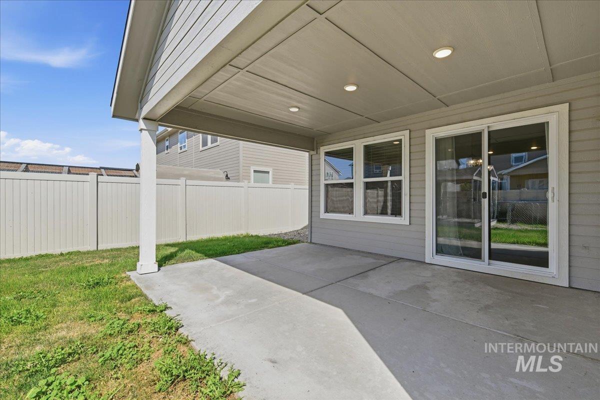3795 E Berwick Dr, Nampa, Idaho 83686, 3 Bedrooms, 2 Bathrooms, Residential For Sale, Price $455,000, 98998241