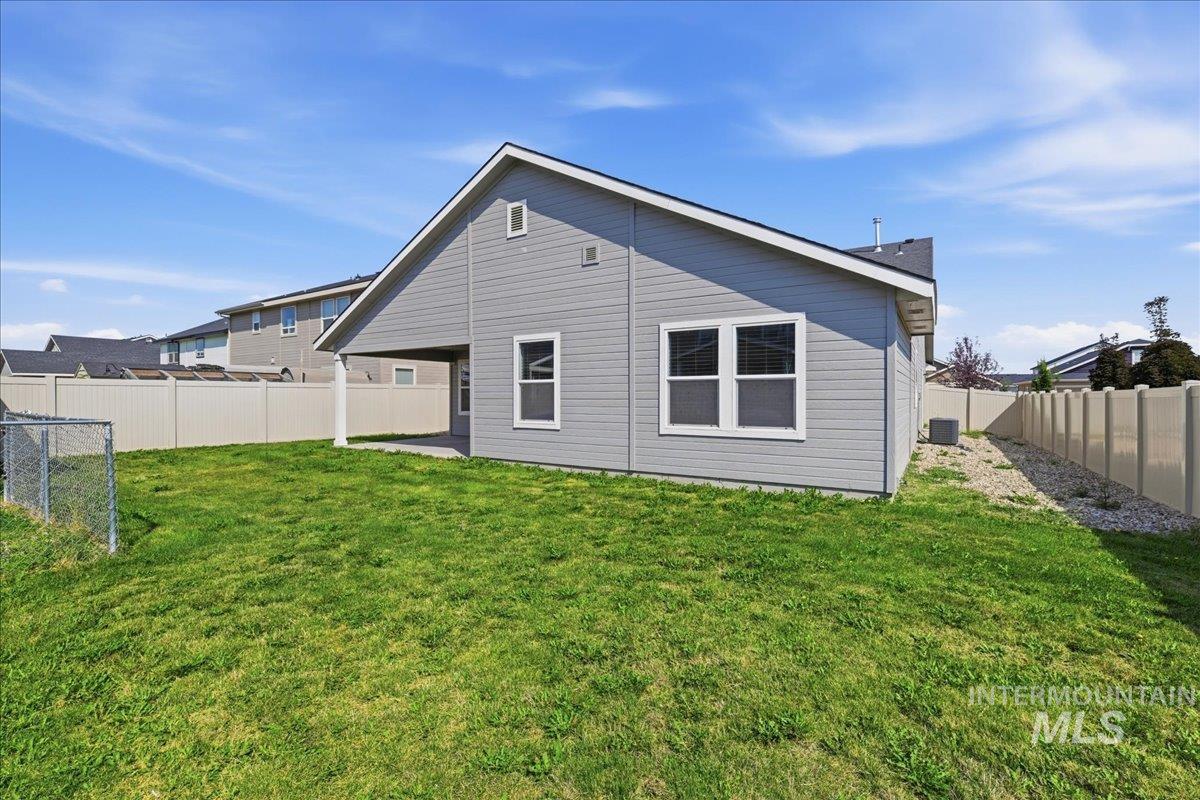 3795 E Berwick Dr, Nampa, Idaho 83686, 3 Bedrooms, 2 Bathrooms, Residential For Sale, Price $455,000, 98998241