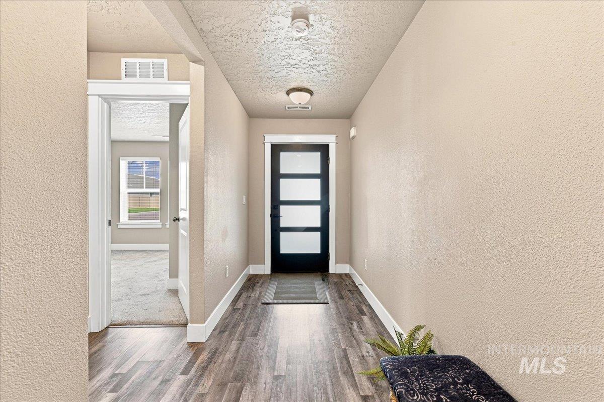 3795 E Berwick Dr, Nampa, Idaho 83686, 3 Bedrooms, 2 Bathrooms, Residential For Sale, Price $455,000, 98998241