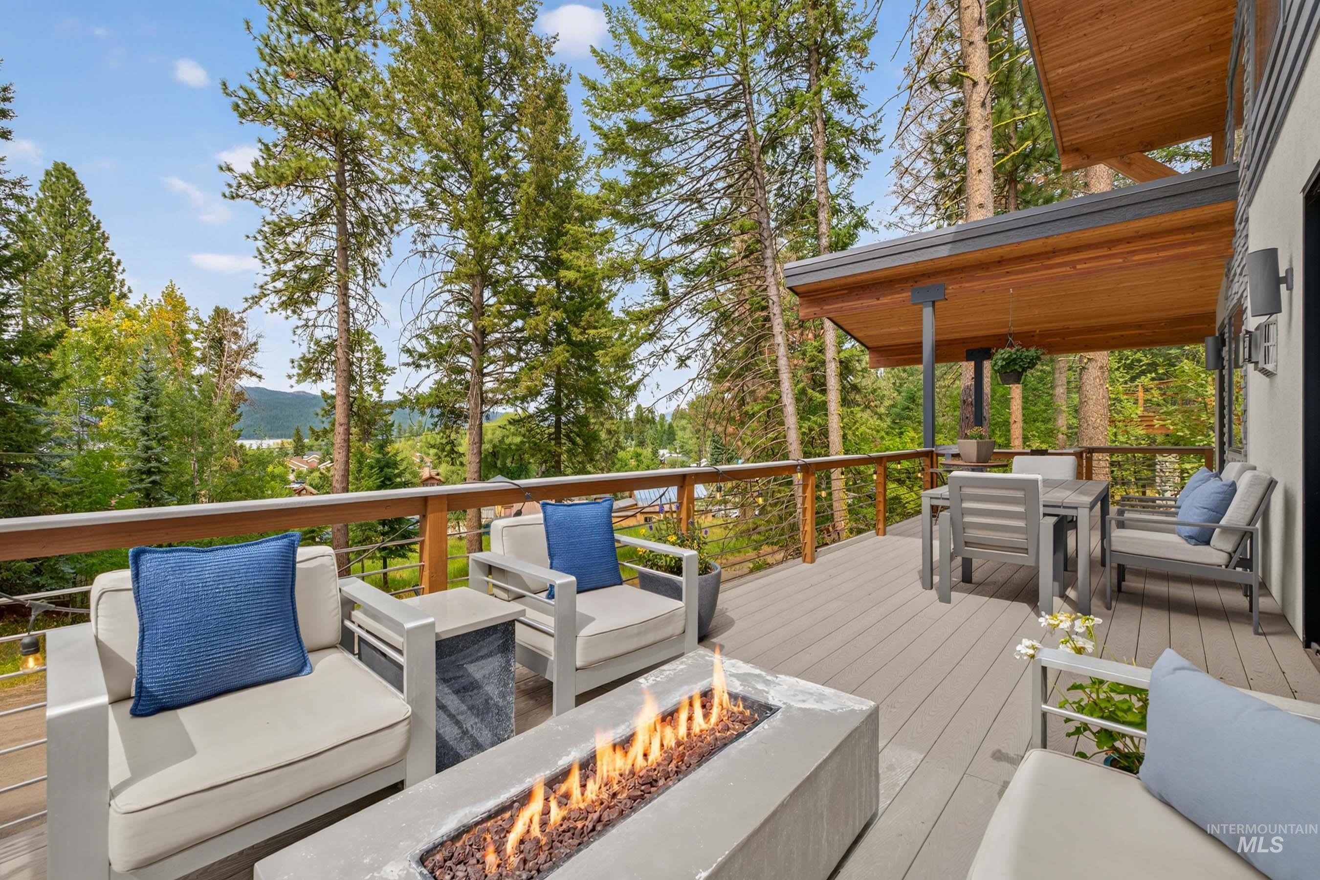 520 E Lenora, McCall, Idaho 83638, 3 Bedrooms, 3.5 Bathrooms, Residential For Sale, Price $2,100,000,MLS 98998250