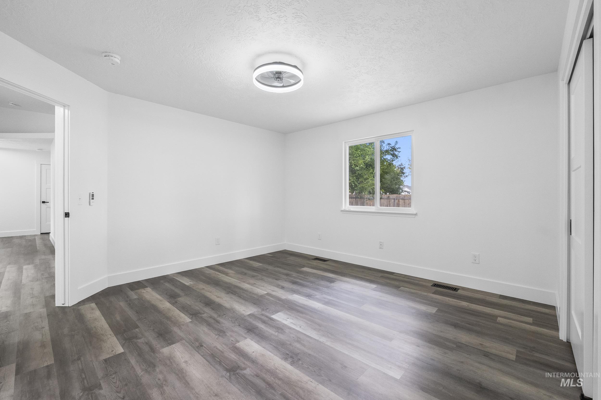 526 Lost Basin Ct, Nampa, Idaho 83686, 3 Bedrooms, 2 Bathrooms, Residential For Sale, Price $382,500, 98998292