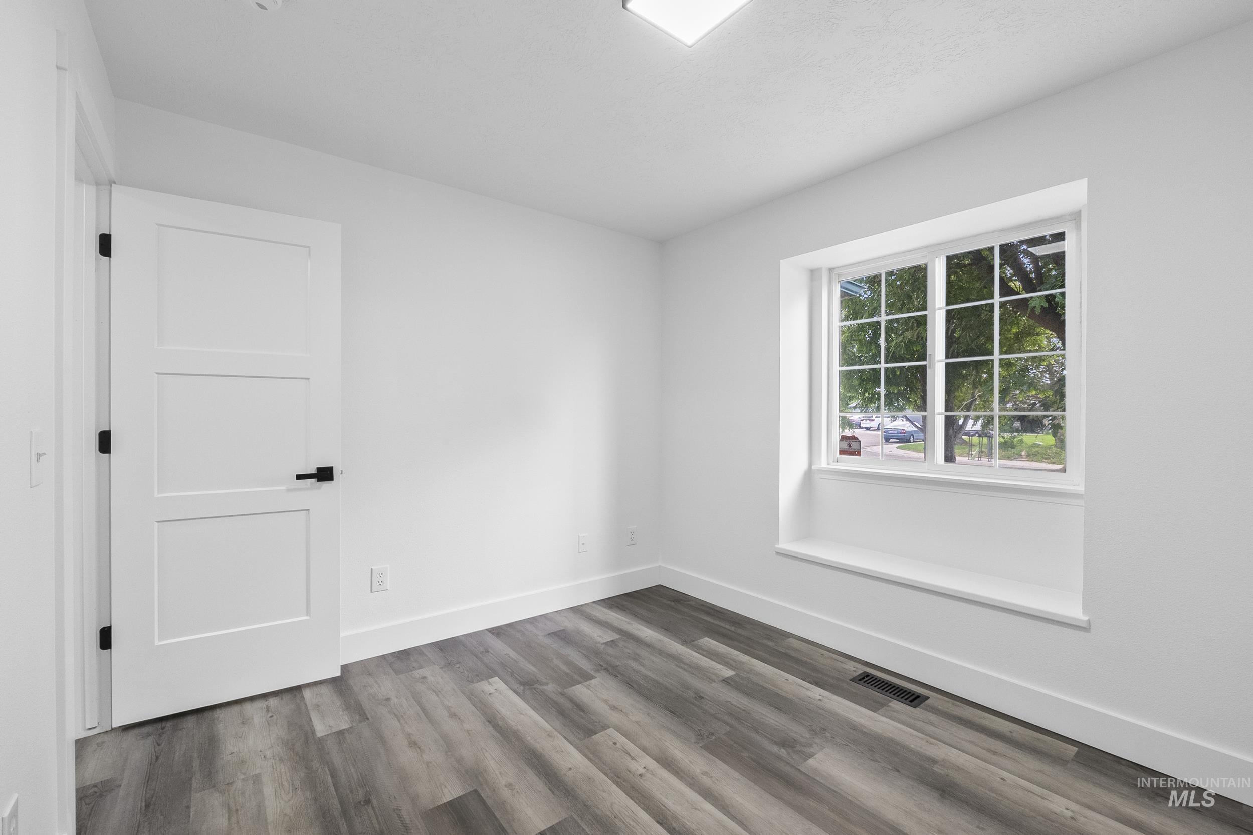 526 Lost Basin Ct, Nampa, Idaho 83686, 3 Bedrooms, 2 Bathrooms, Residential For Sale, Price $382,500, 98998292