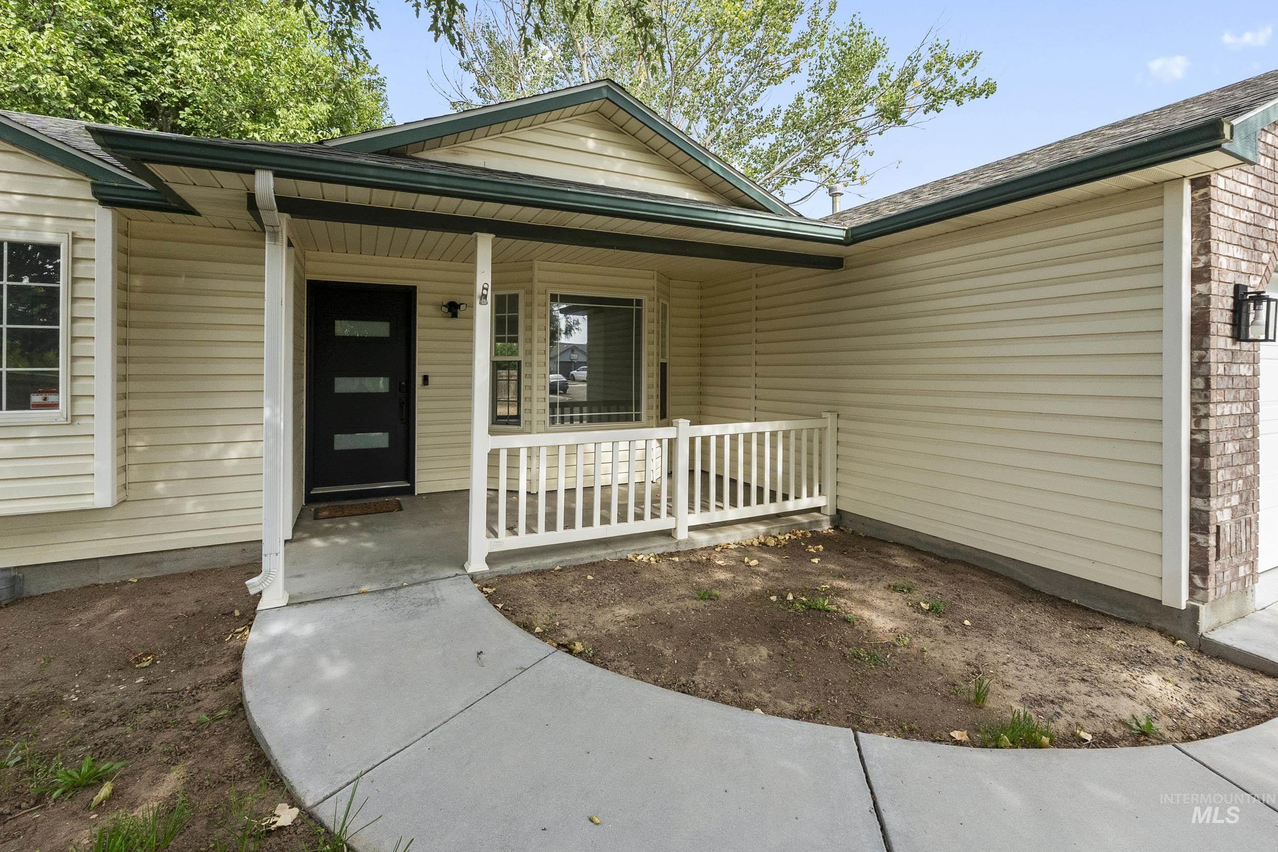 526 Lost Basin Ct, Nampa, Idaho 83686, 3 Bedrooms, 2 Bathrooms, Residential For Sale, Price $382,500, 98998292