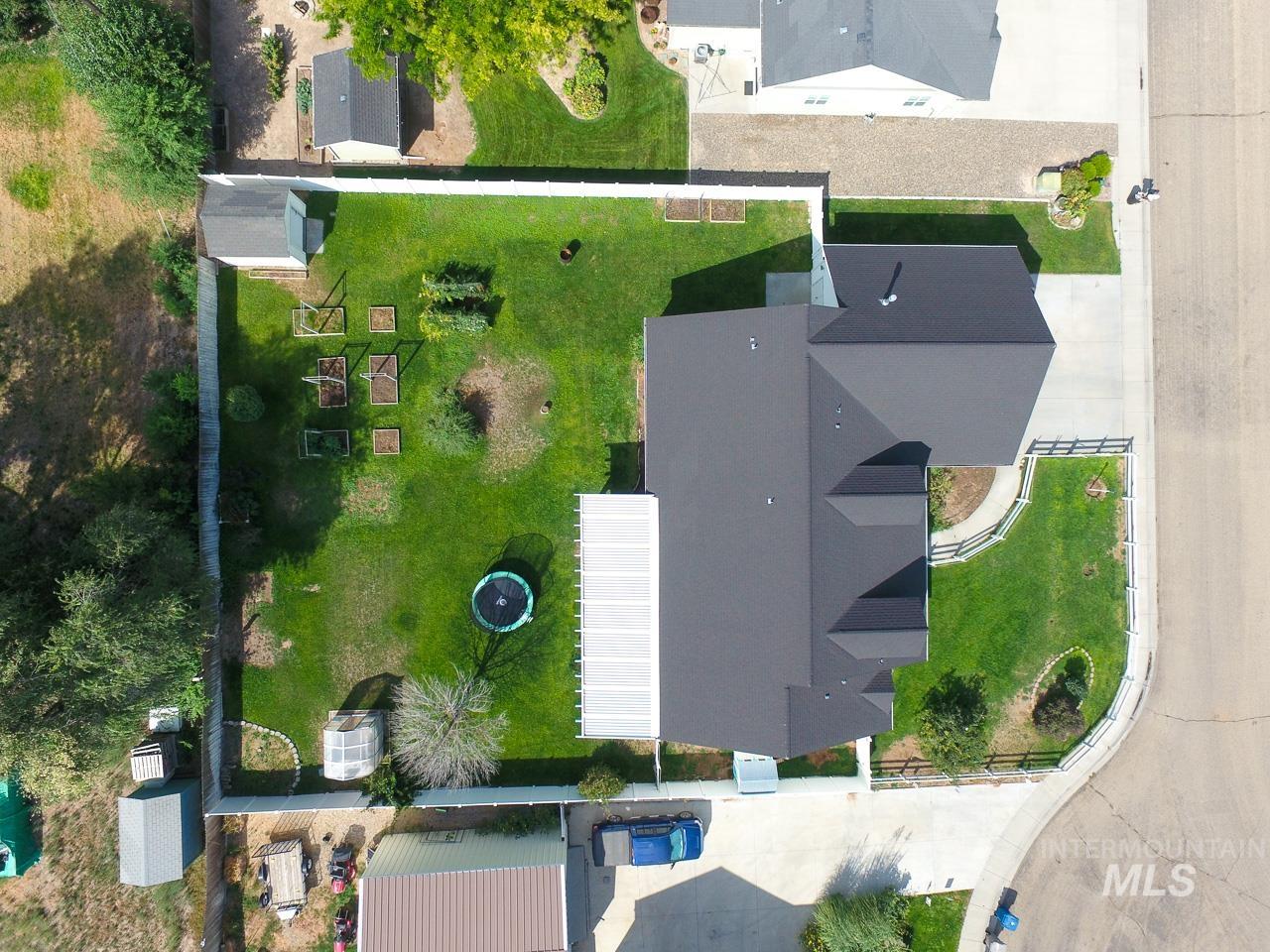 1005 karndell St, Caldwell, Idaho 83605, 4 Bedrooms, 2 Bathrooms, Residential For Sale, Price $543,000,MLS 98998308