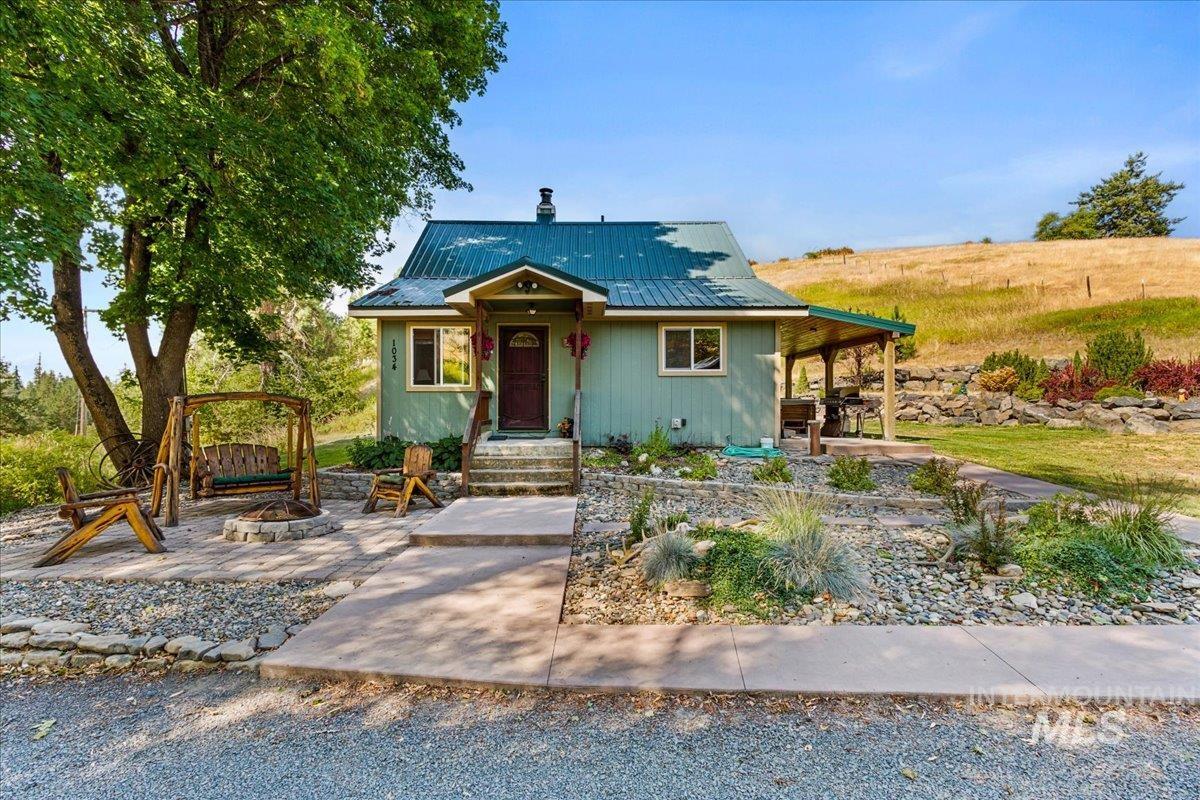 1034 Browns Lane, Potlatch, Idaho 83855, 3 Bedrooms, 1.5 Bathrooms, Residential For Sale, Price $675,000, 98998311