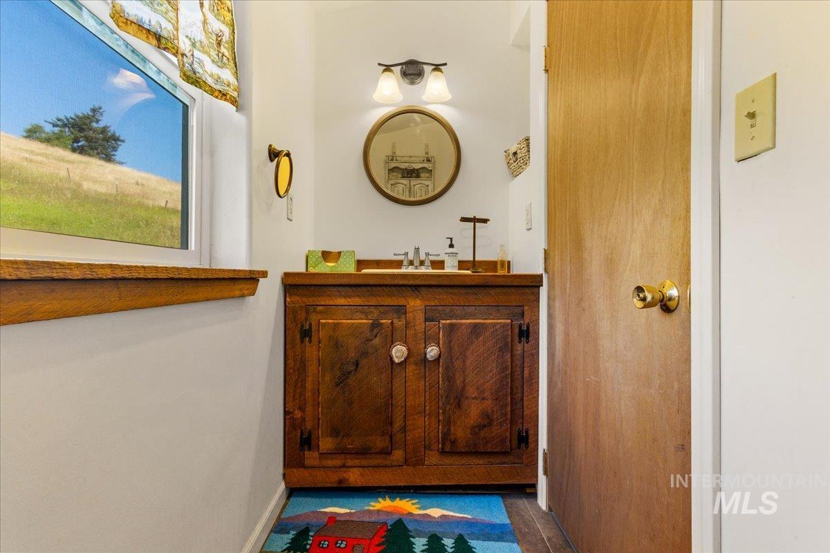 1034 Browns Lane, Potlatch, Idaho 83855, 3 Bedrooms, 1.5 Bathrooms, Residential For Sale, Price $675,000, 98998311