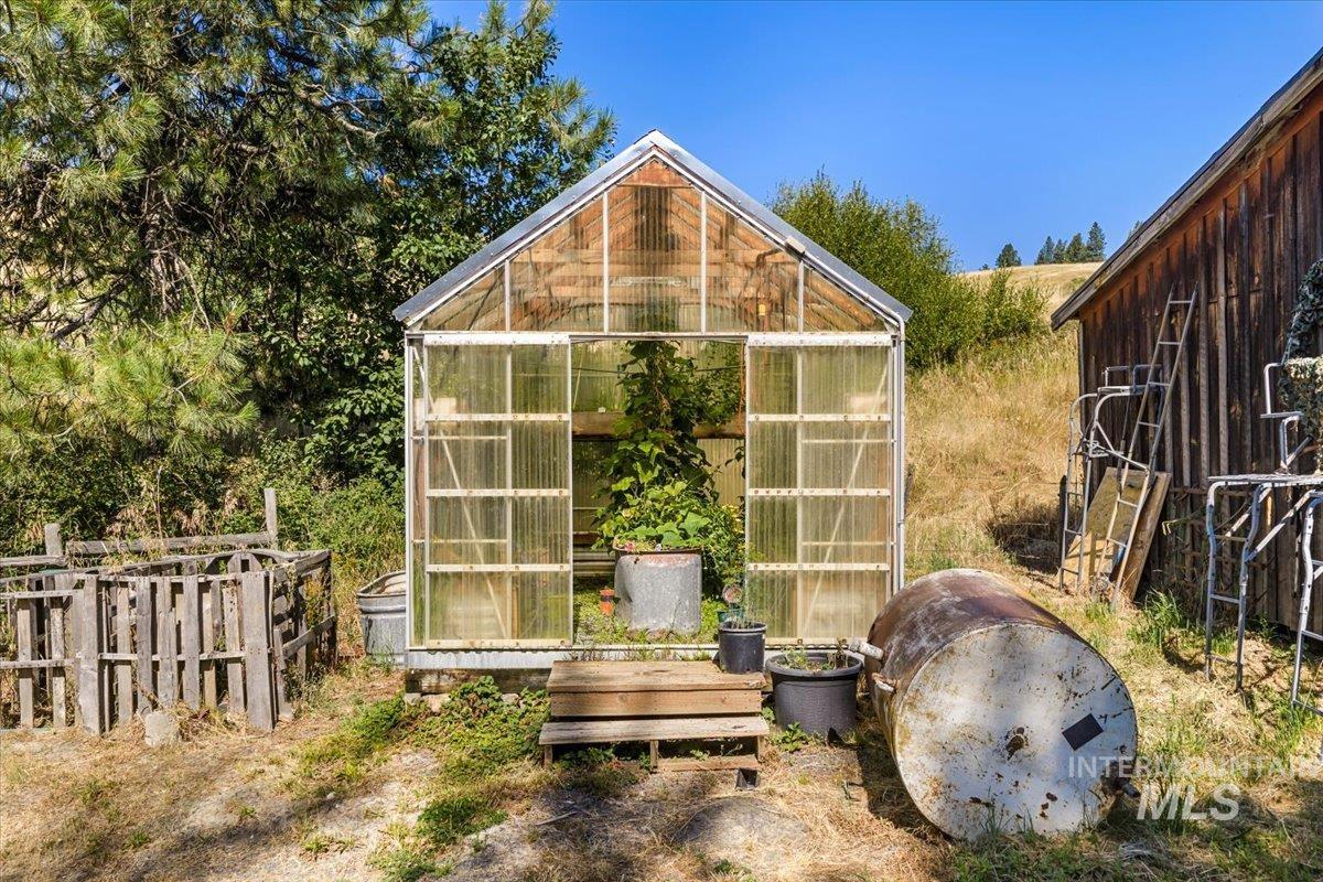 1034 Browns Lane, Potlatch, Idaho 83855, 3 Bedrooms, 1.5 Bathrooms, Residential For Sale, Price $675,000, 98998311