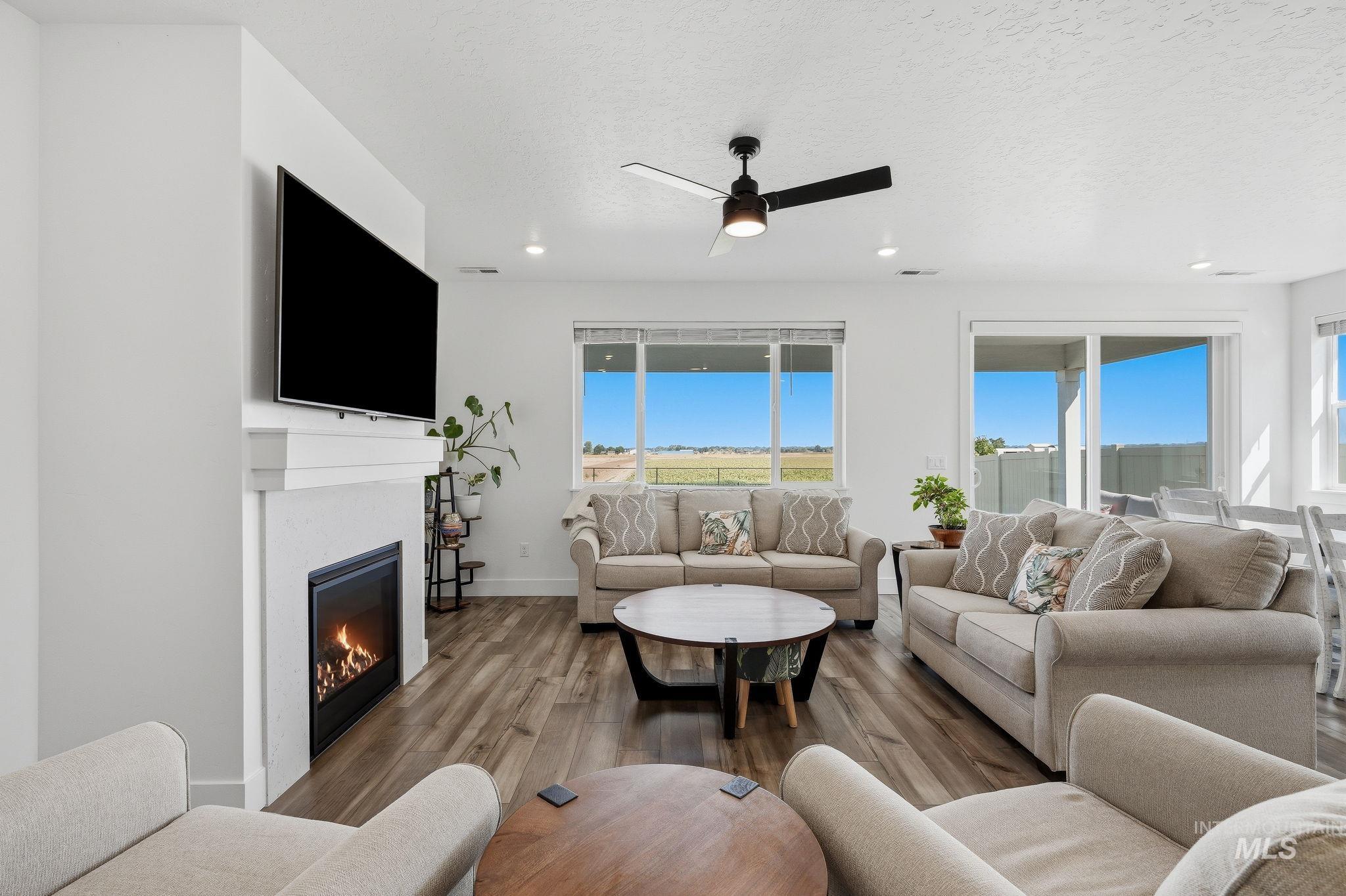 5480 E Bridal Veil Falls, Nampa, Idaho 83686, 3 Bedrooms, 2 Bathrooms, Residential For Sale, Price $745,000,MLS 98998318