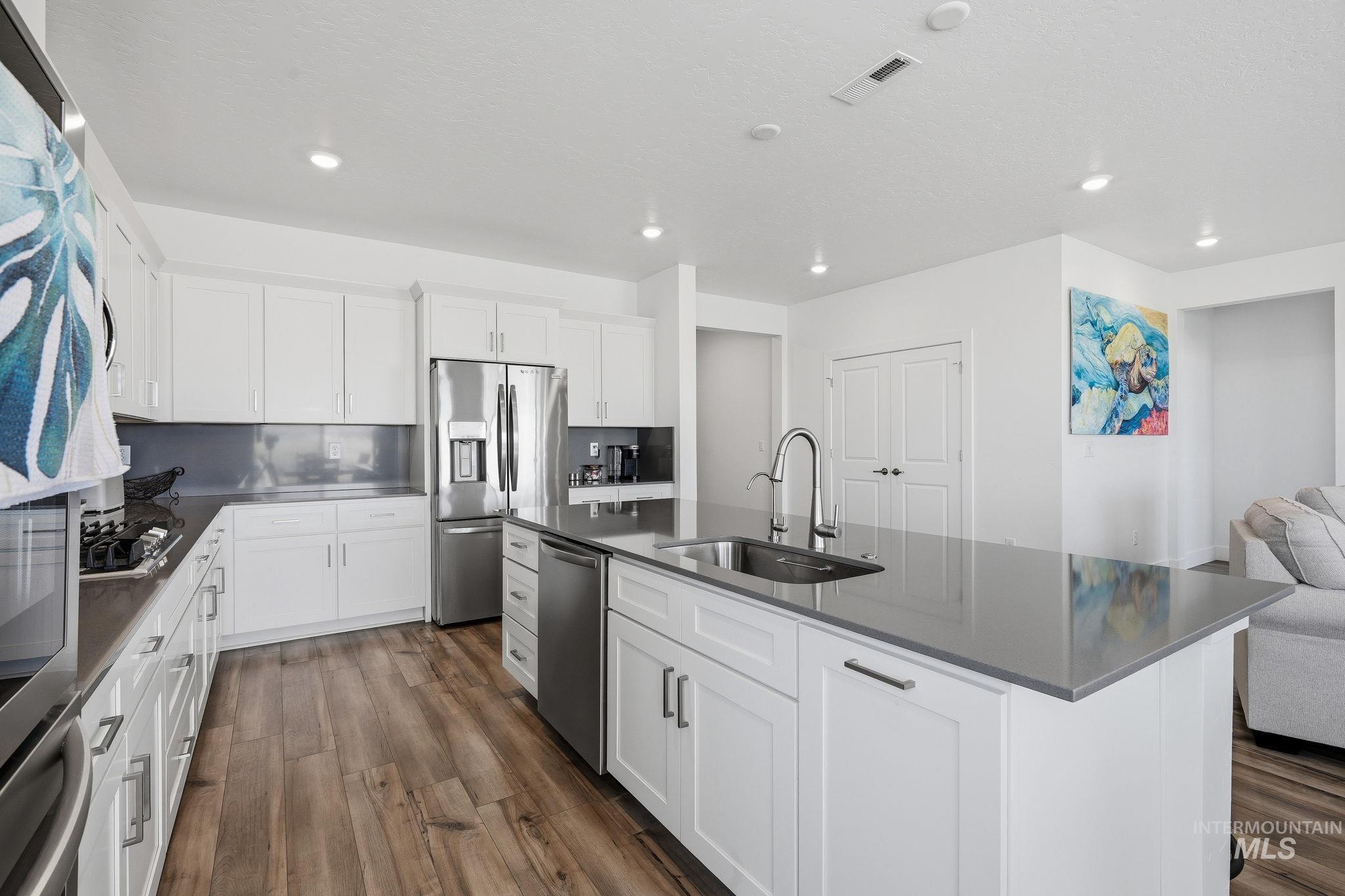 5480 E Bridal Veil Falls, Nampa, Idaho 83686, 3 Bedrooms, 2 Bathrooms, Residential For Sale, Price $745,000,MLS 98998318