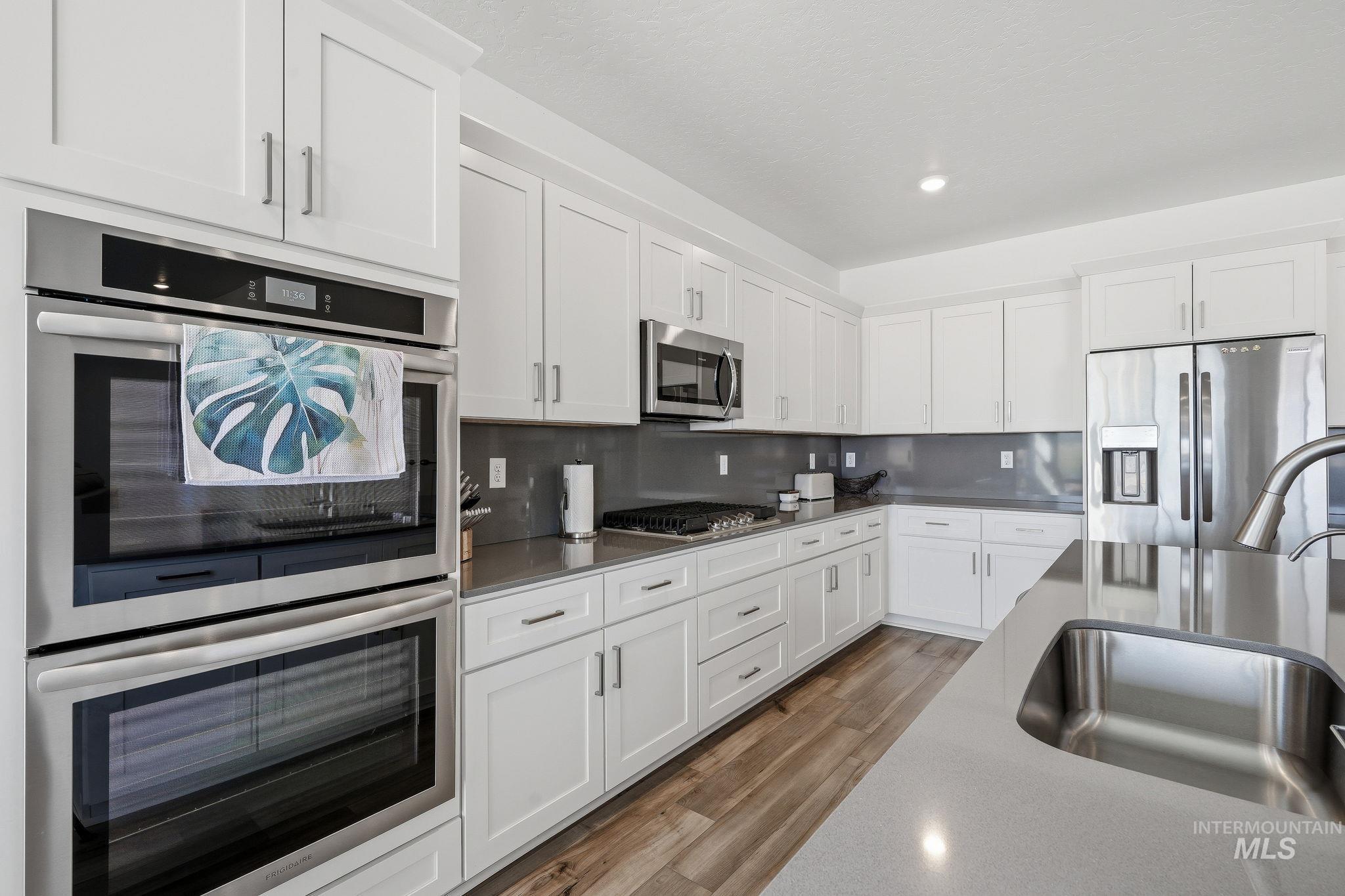 5480 E Bridal Veil Falls, Nampa, Idaho 83686, 3 Bedrooms, 2 Bathrooms, Residential For Sale, Price $745,000,MLS 98998318