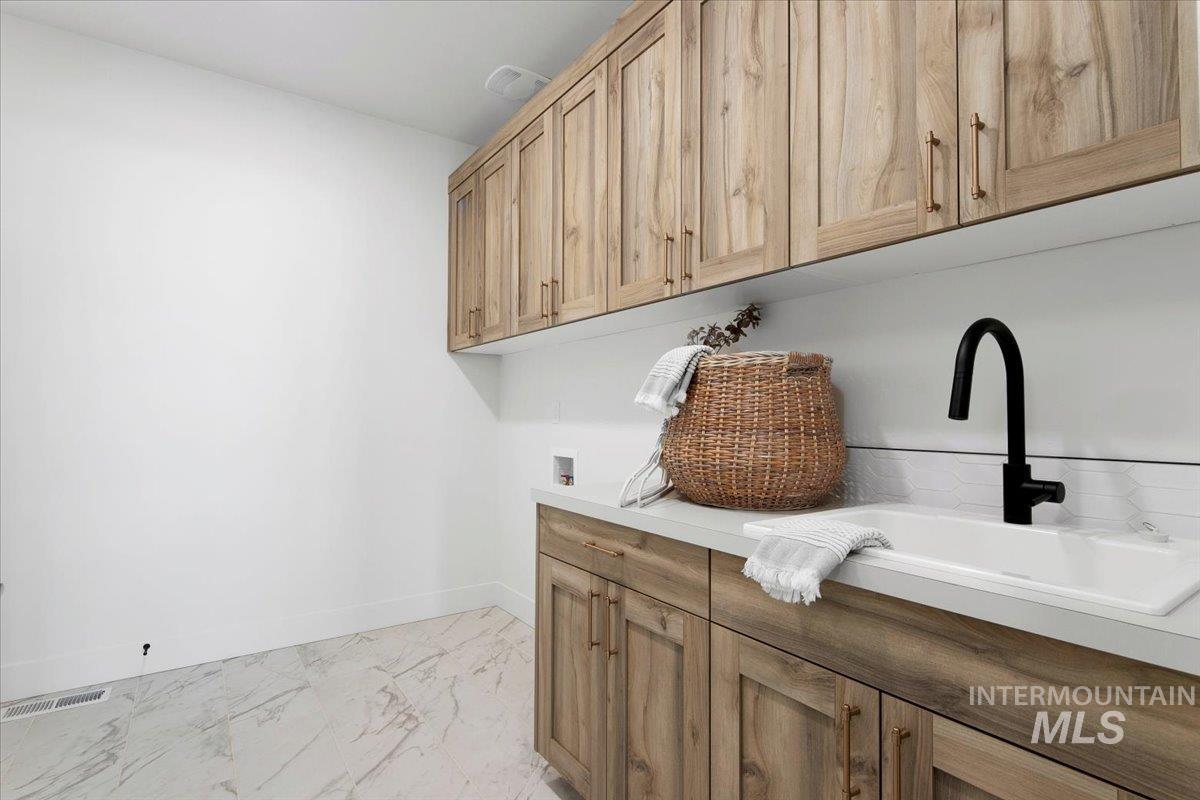 7125 E Osprey Estates Drive, Nampa, Idaho 83686, 4 Bedrooms, 2.5 Bathrooms, Residential For Sale, Price $949,500,MLS 98998385
