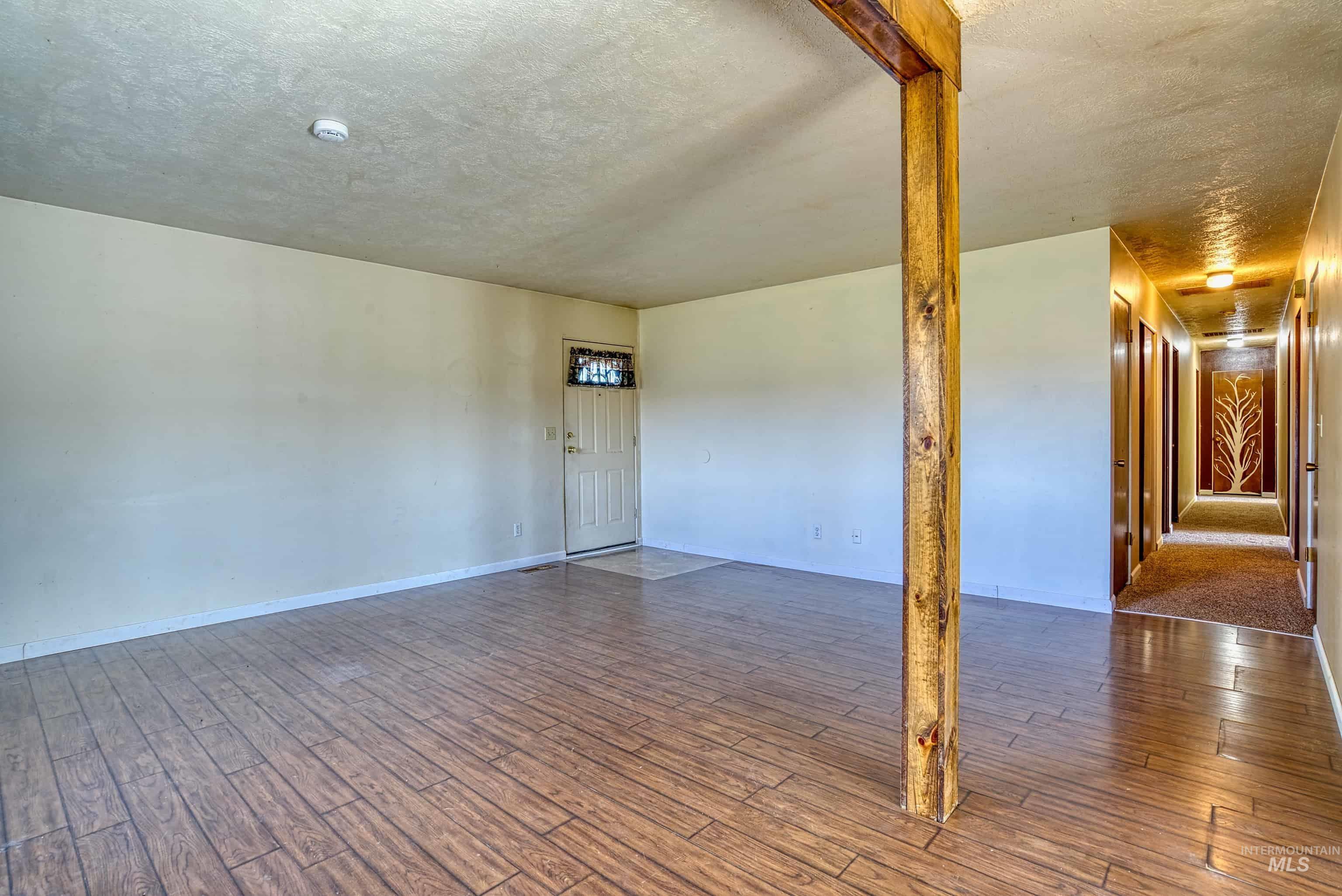 425 W Peach Rd, Ontario, Oregon 97914, 5 Bedrooms, 2 Bathrooms, Residential For Sale, Price $570,000, 98998386