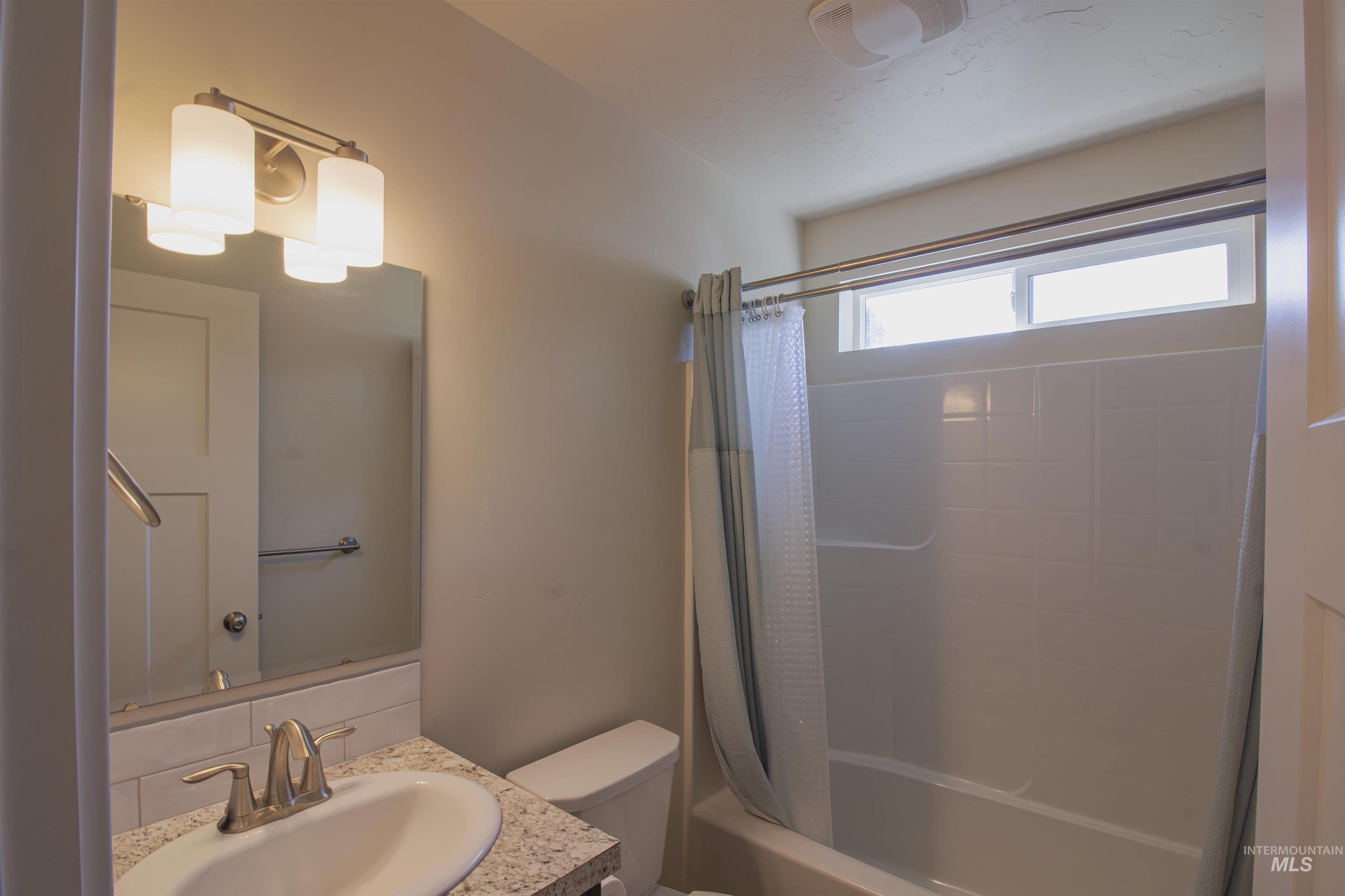 607 Peach Lane, New Plymouth, Idaho 83655, 3 Bedrooms, 2 Bathrooms, Residential For Sale, Price $460,000, 98998387