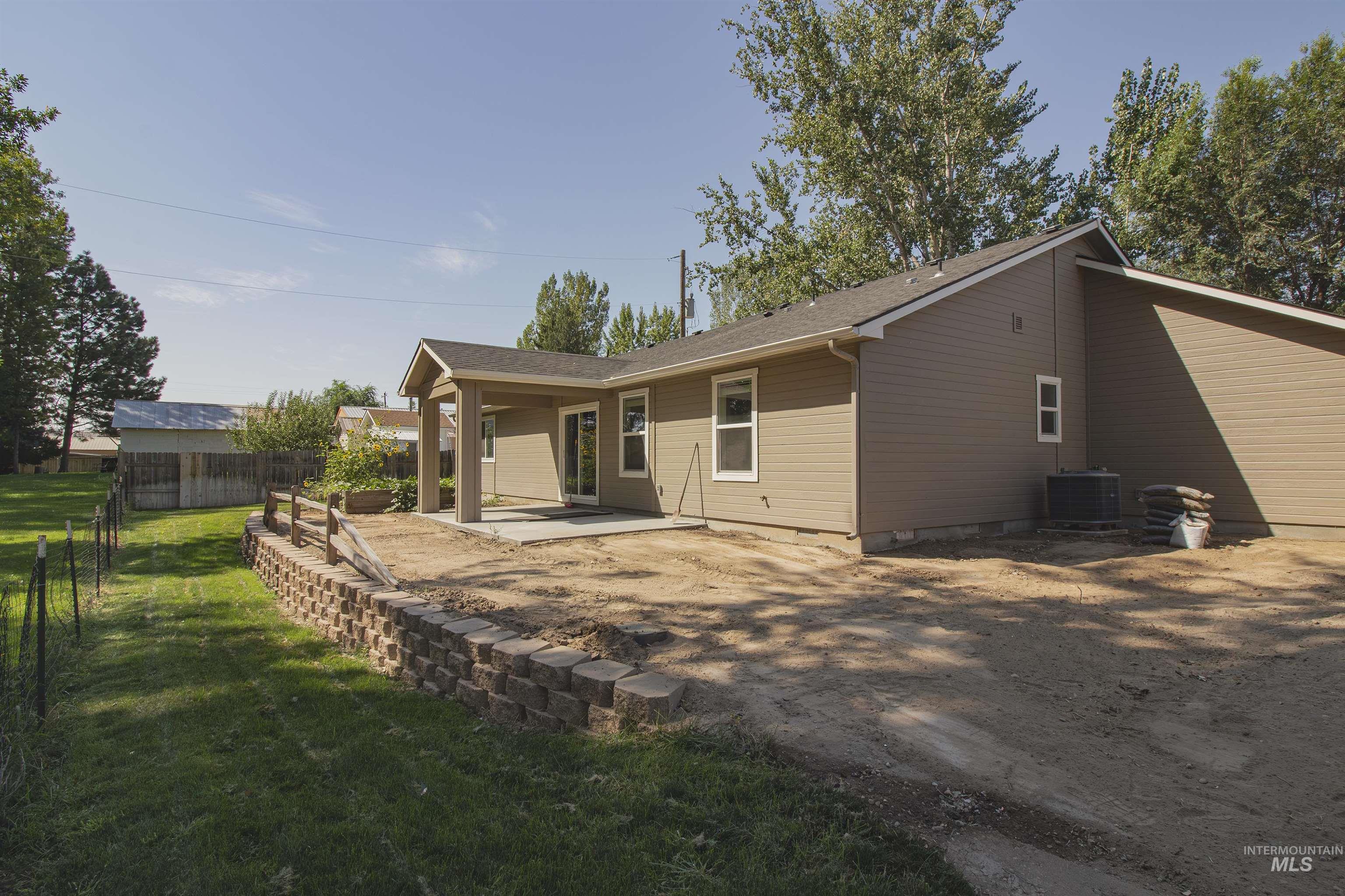 607 Peach Lane, New Plymouth, Idaho 83655, 3 Bedrooms, 2 Bathrooms, Residential For Sale, Price $460,000, 98998387