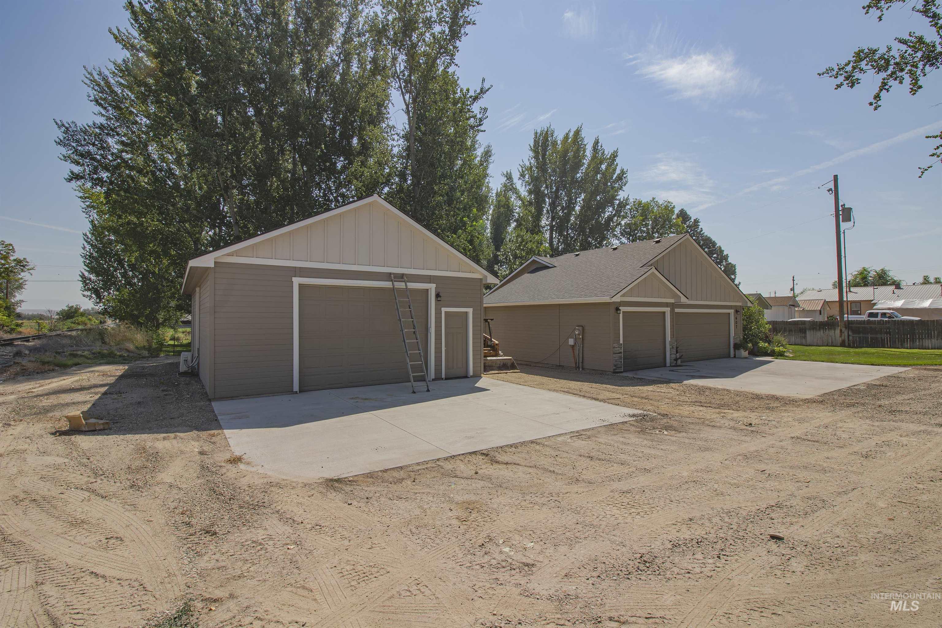 607 Peach Lane, New Plymouth, Idaho 83655, 3 Bedrooms, 2 Bathrooms, Residential For Sale, Price $460,000, 98998387