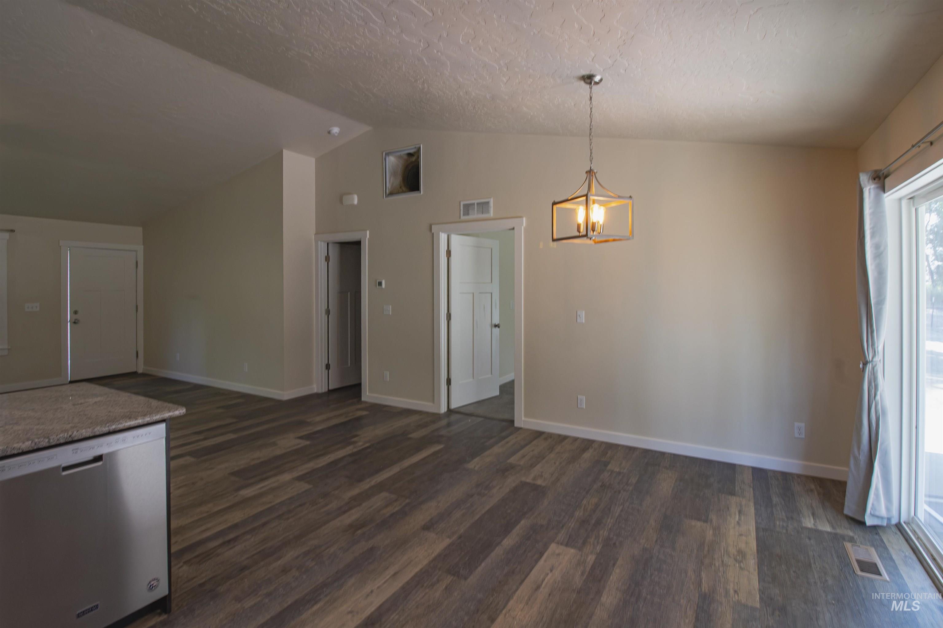 607 Peach Lane, New Plymouth, Idaho 83655, 3 Bedrooms, 2 Bathrooms, Residential For Sale, Price $460,000, 98998387