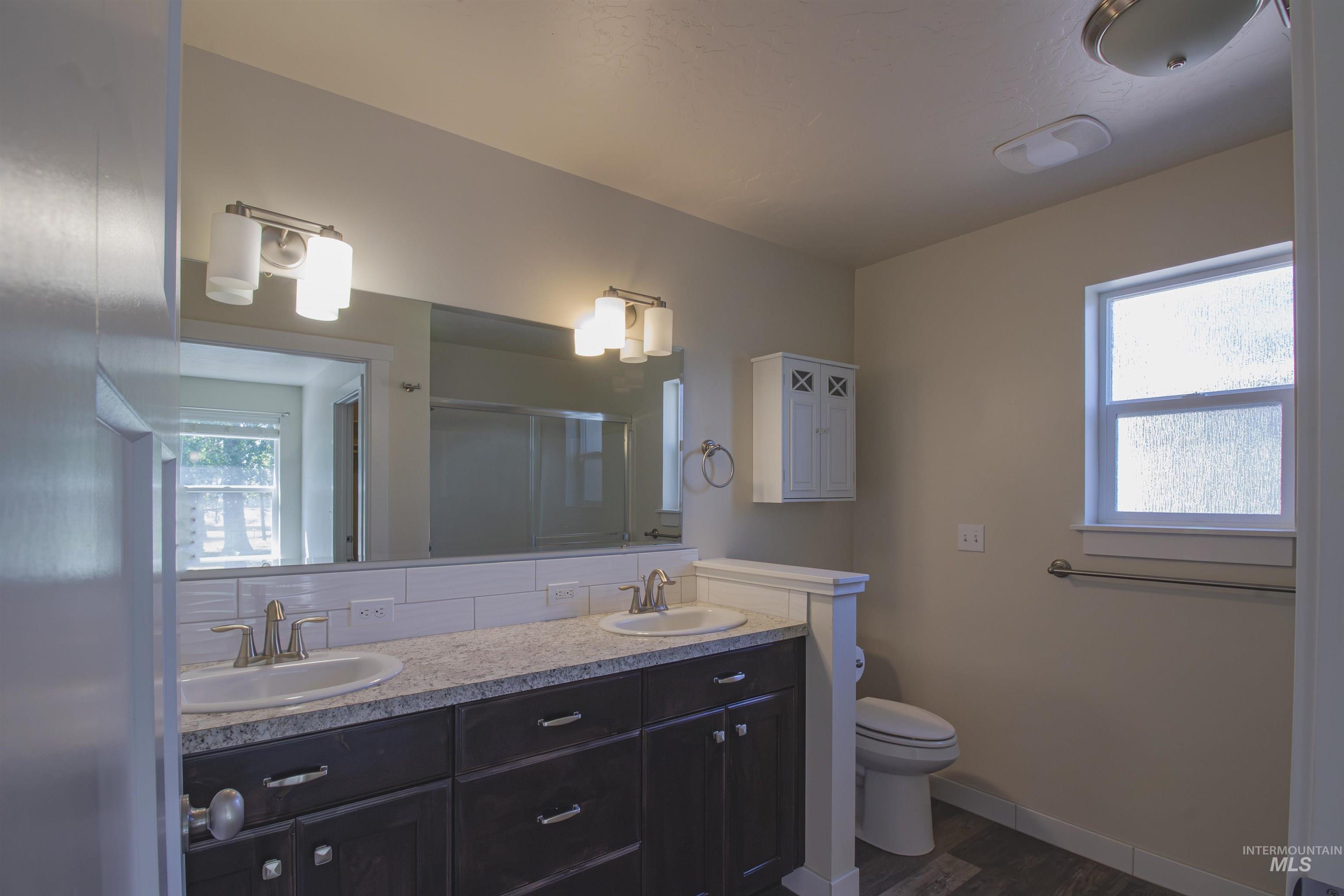 607 Peach Lane, New Plymouth, Idaho 83655, 3 Bedrooms, 2 Bathrooms, Residential For Sale, Price $460,000, 98998387