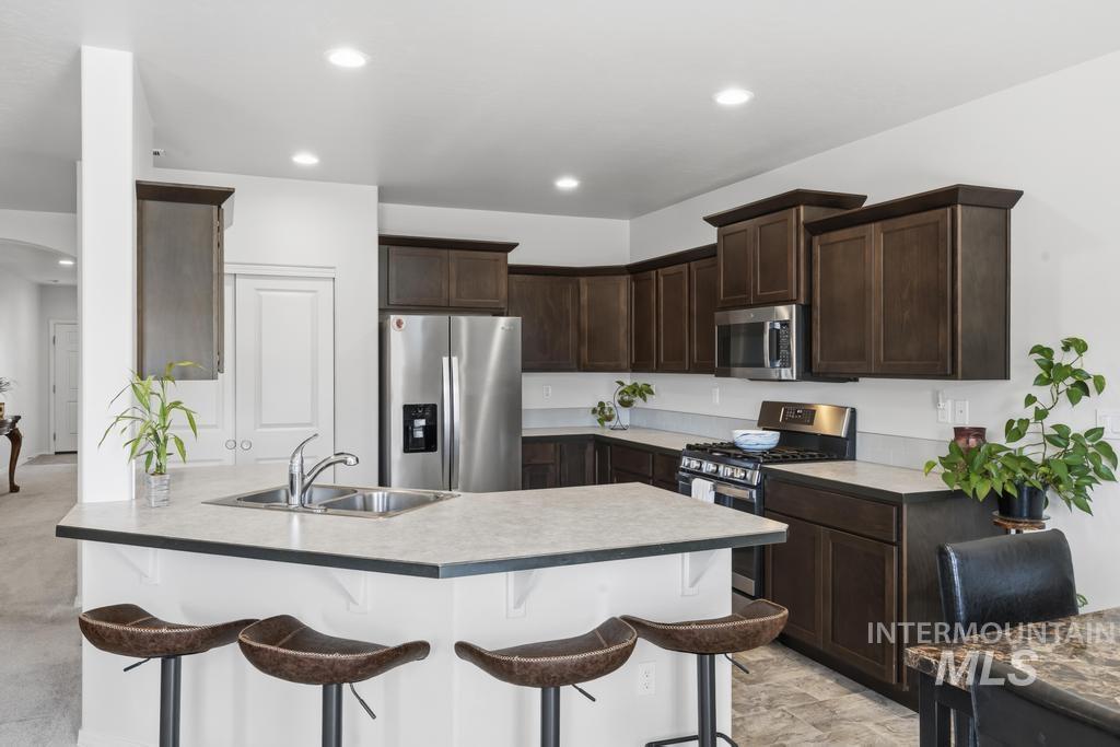 522 Belville Place, Caldwell, Idaho 83605, 3 Bedrooms, 2 Bathrooms, Residential For Sale, Price $429,990,MLS 98998395