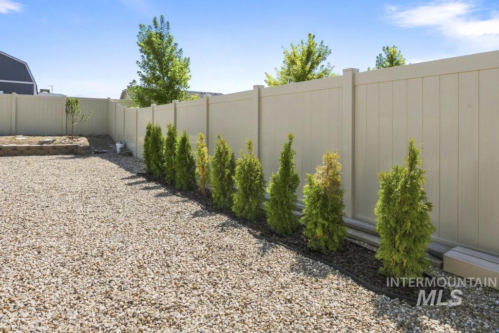 522 Belville Place, Caldwell, Idaho 83605, 3 Bedrooms, 2 Bathrooms, Residential For Sale, Price $429,990,MLS 98998395