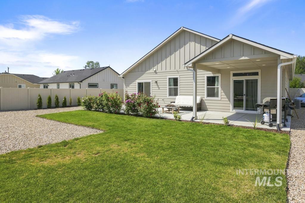 522 Belville Place, Caldwell, Idaho 83605, 3 Bedrooms, 2 Bathrooms, Residential For Sale, Price $429,990,MLS 98998395