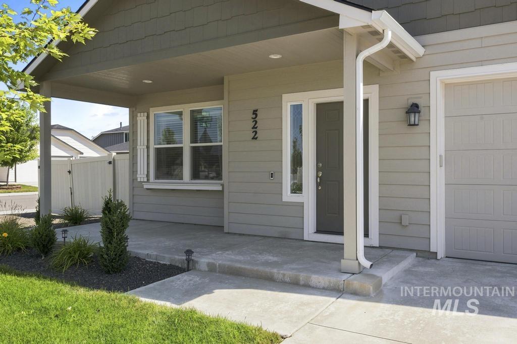 522 Belville Place, Caldwell, Idaho 83605, 3 Bedrooms, 2 Bathrooms, Residential For Sale, Price $429,990,MLS 98998395