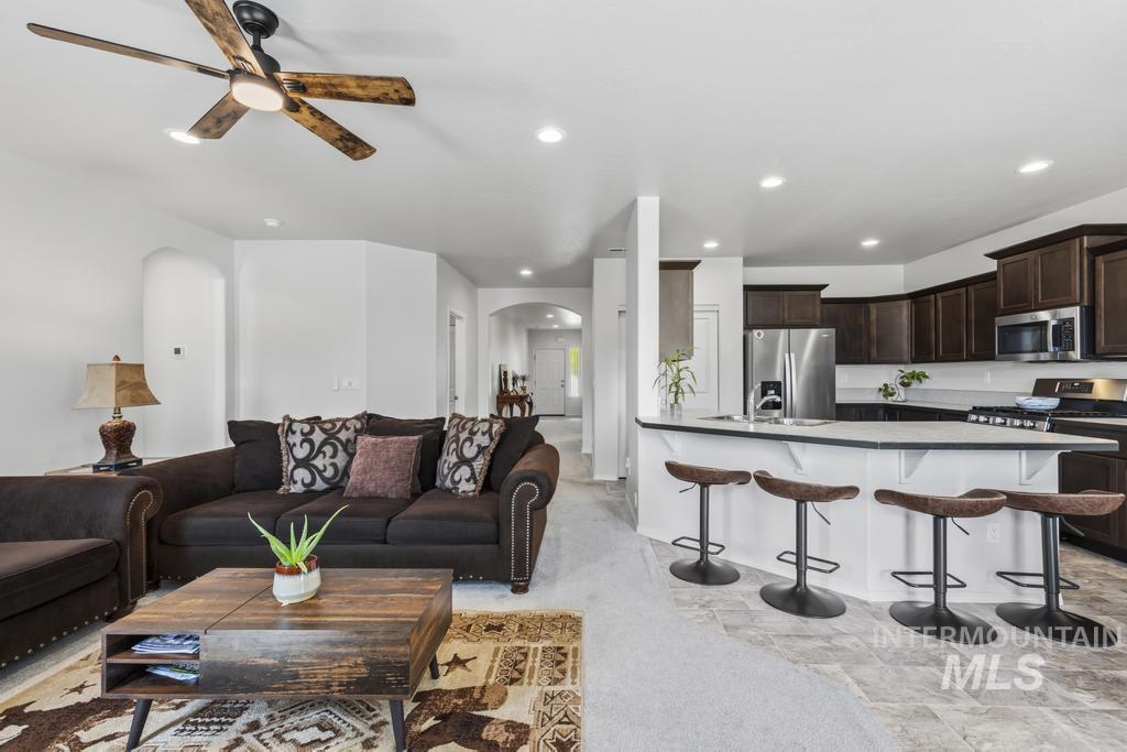522 Belville Place, Caldwell, Idaho 83605, 3 Bedrooms, 2 Bathrooms, Residential For Sale, Price $429,990,MLS 98998395
