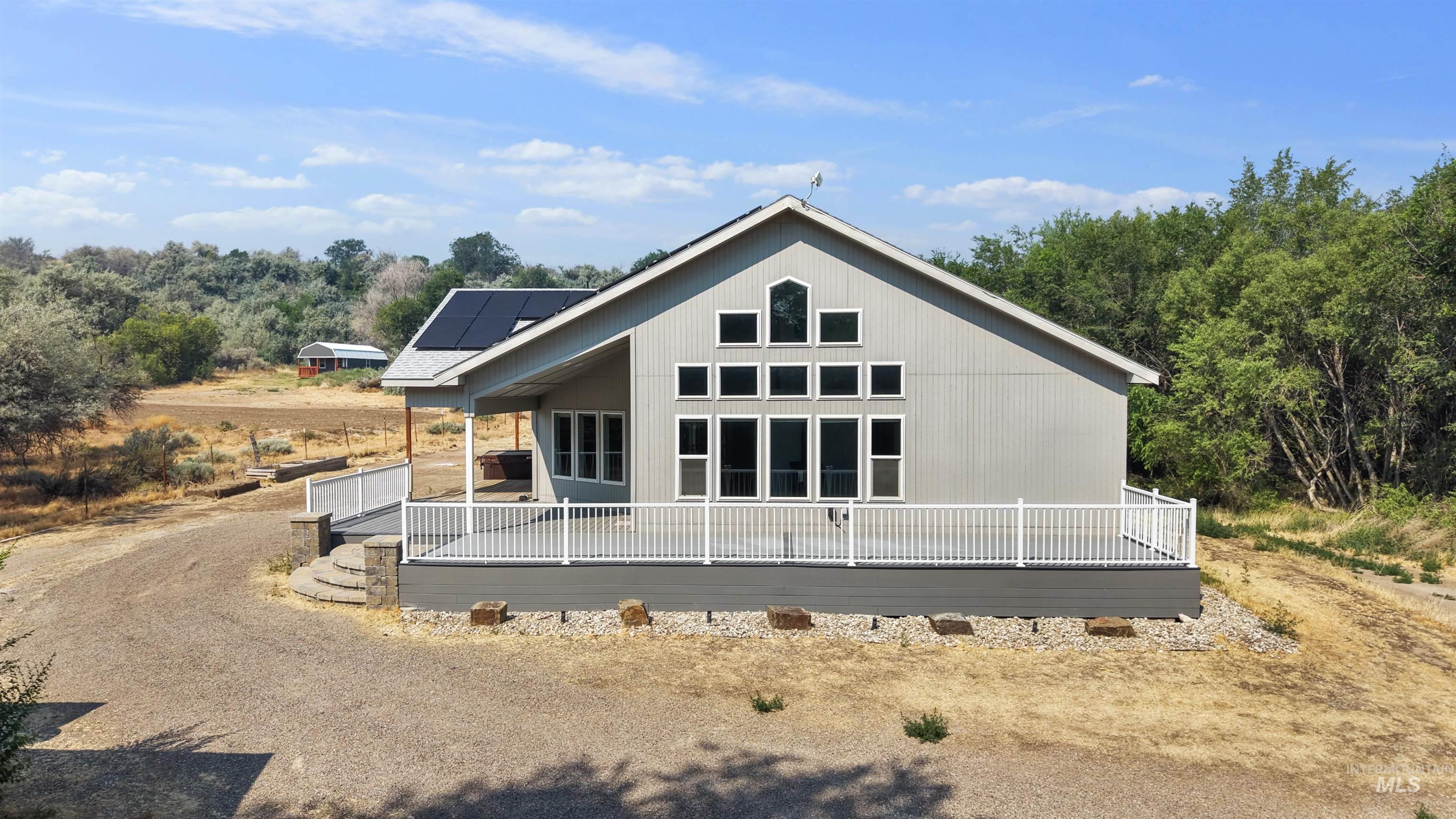 4301 Carter Pack Rd, Buhl, Idaho 83316, 3 Bedrooms, 2 Bathrooms, Residential For Sale, Price $495,000,MLS 98998397