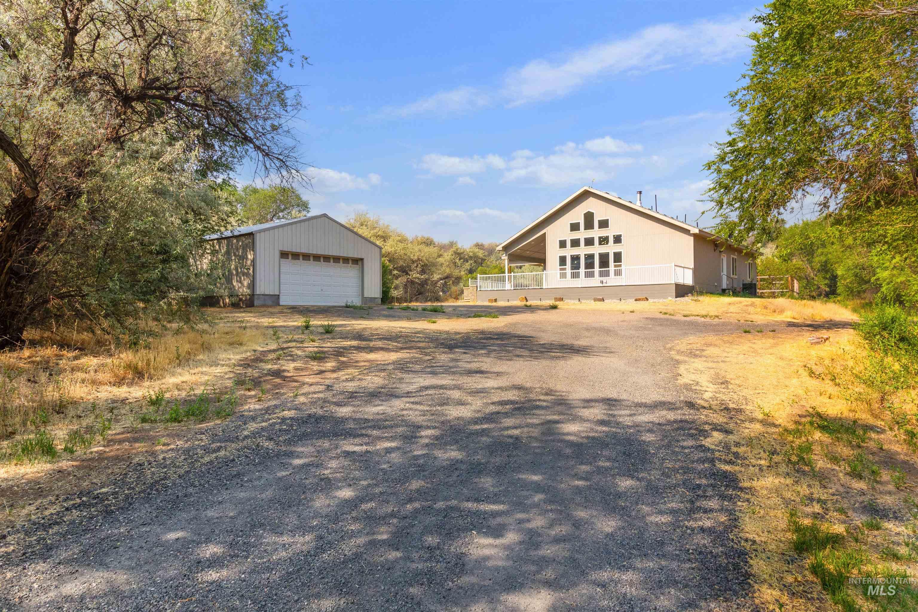 4301 Carter Pack Rd, Buhl, Idaho 83316, 3 Bedrooms, 2 Bathrooms, Residential For Sale, Price $495,000,MLS 98998397