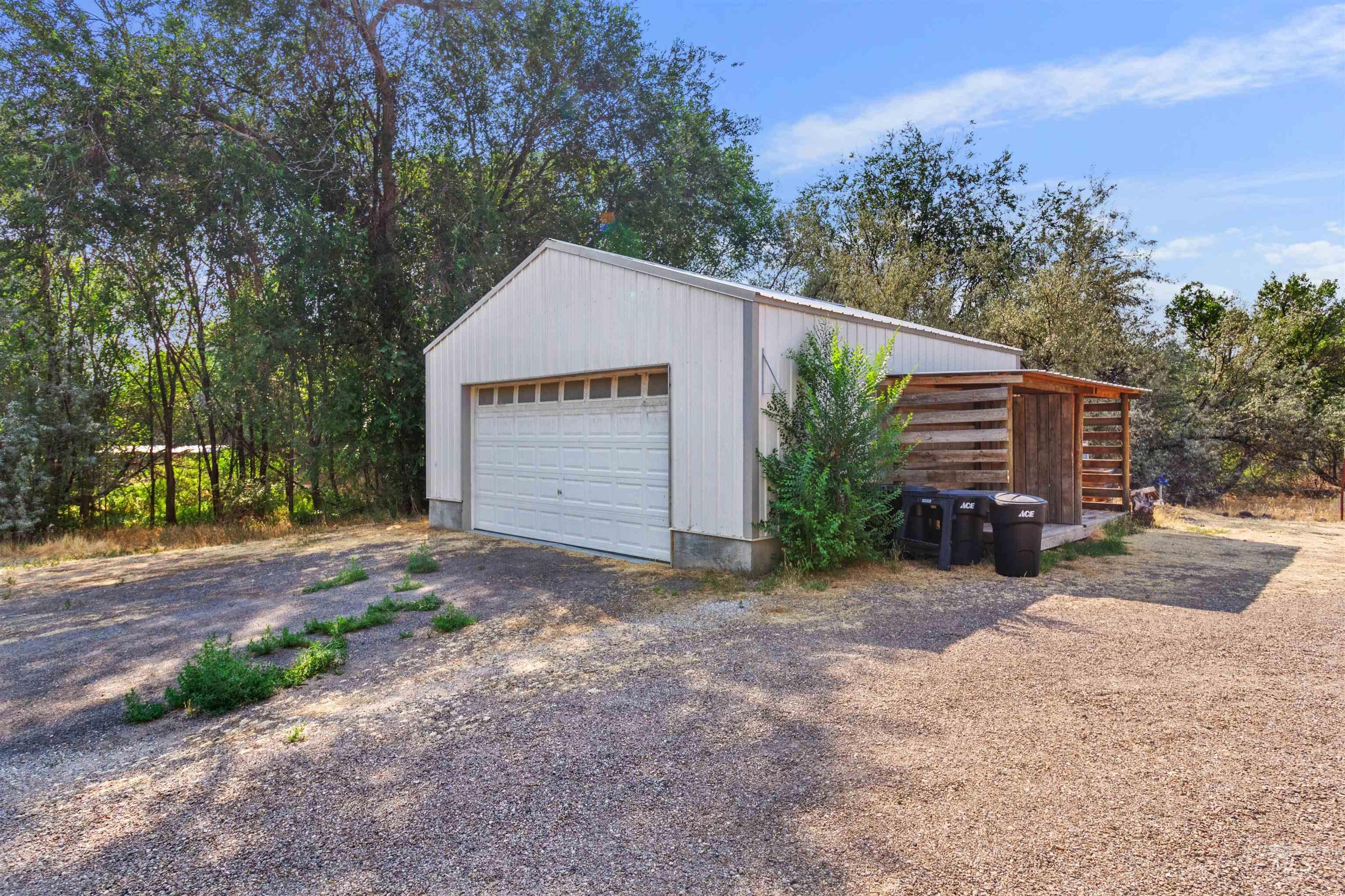 4301 Carter Pack Rd, Buhl, Idaho 83316, 3 Bedrooms, 2 Bathrooms, Residential For Sale, Price $495,000,MLS 98998397